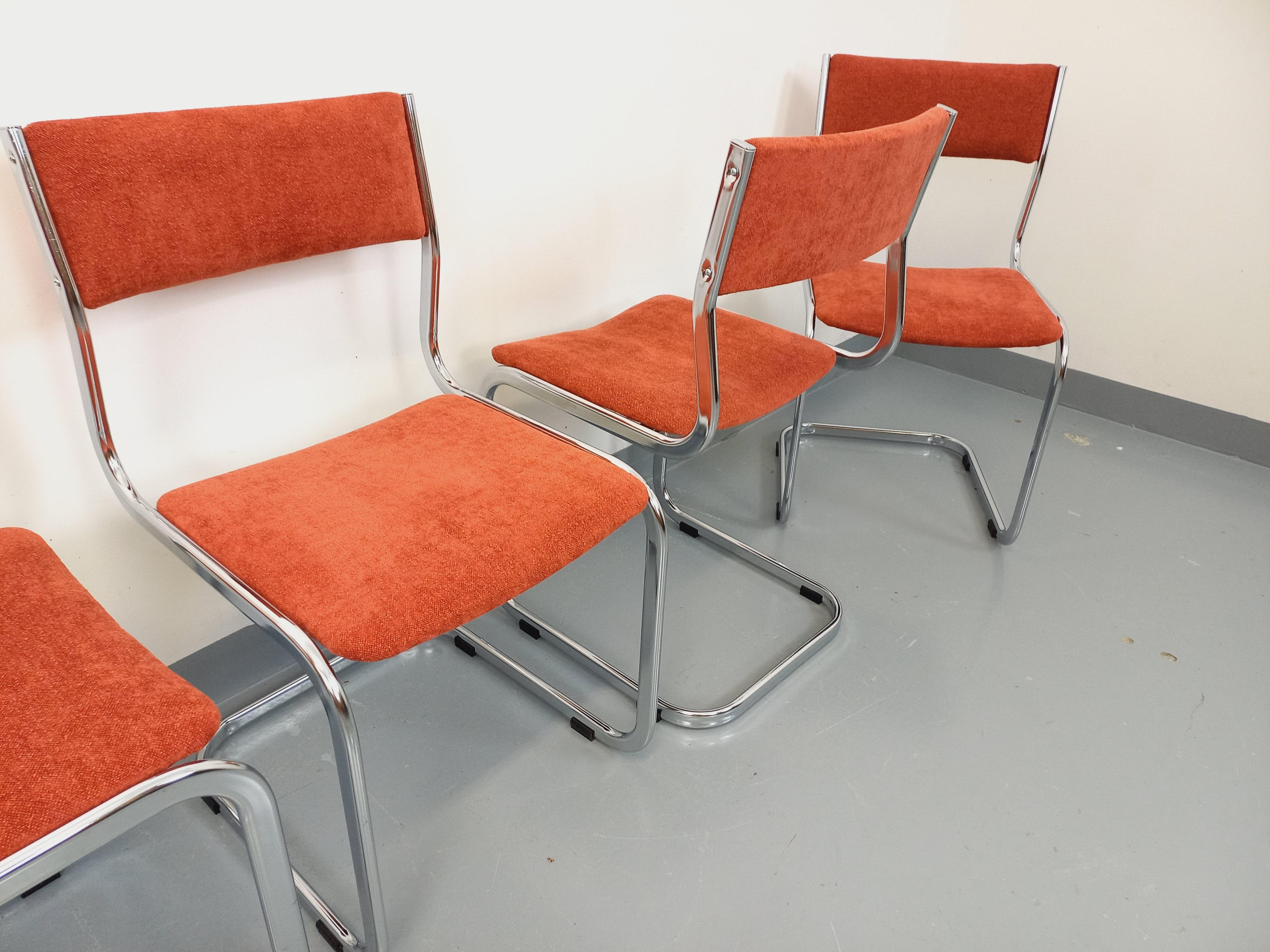 Suite di 4 sedie a sdraio vintage in metallo cromato e tessuto degli anni 70 in vendita 1