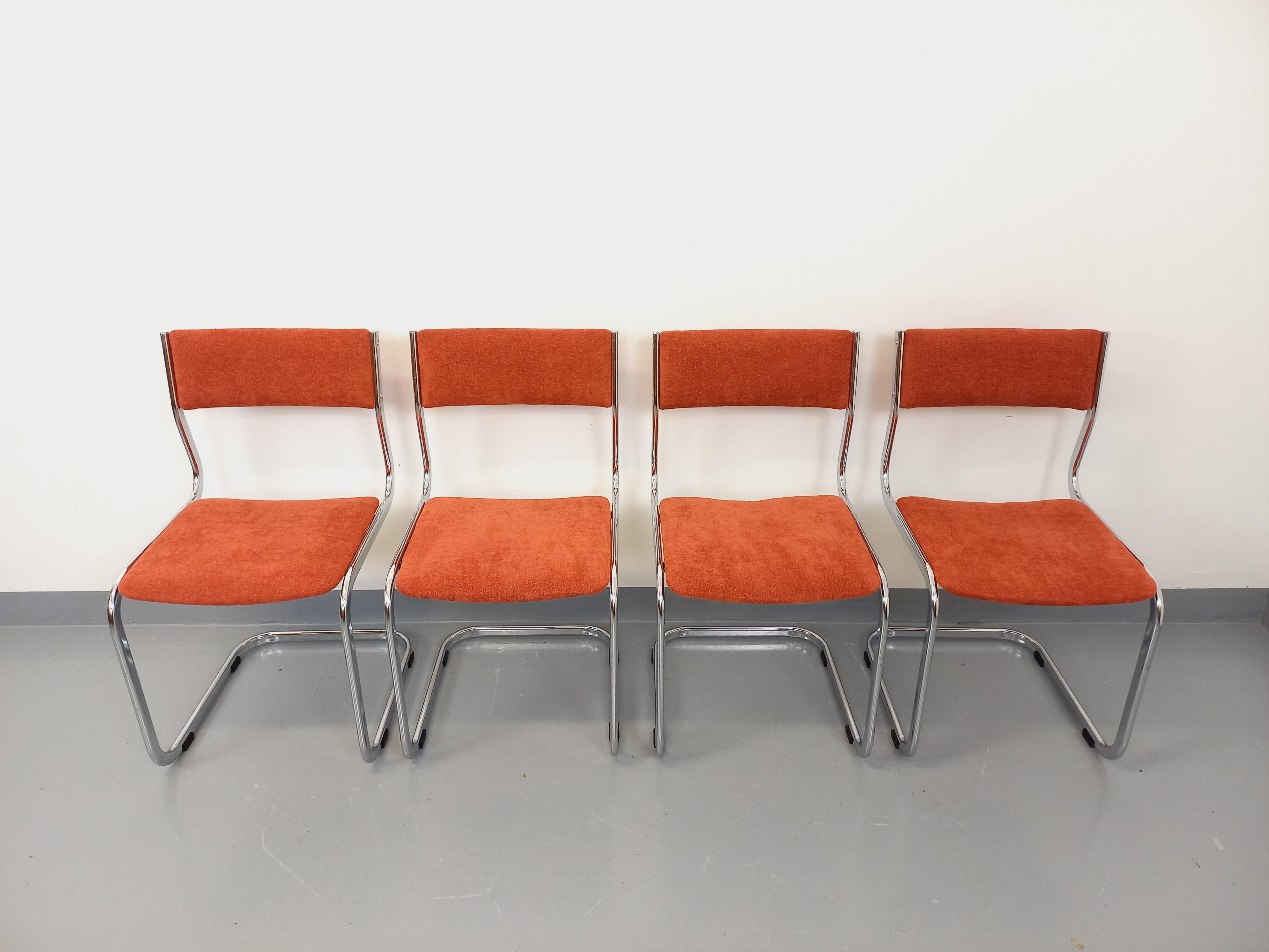 Suite di 4 sedie a sdraio vintage in metallo cromato e tessuto degli anni 70 in vendita 4