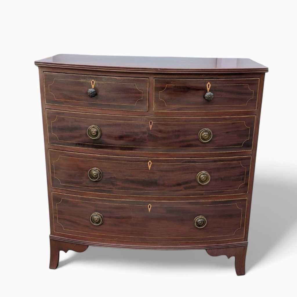 Commode ancienne à façade incurvée, commode, Wood, Mahogany, c.C. 1920 en vente 3