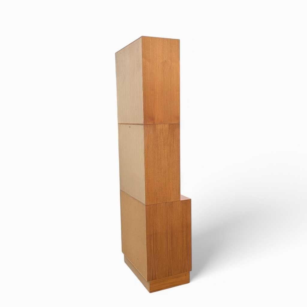 MCM Modular Upright Bookcase, Teak, Warm Finish, Denmark, c. 1960s For Sale 13