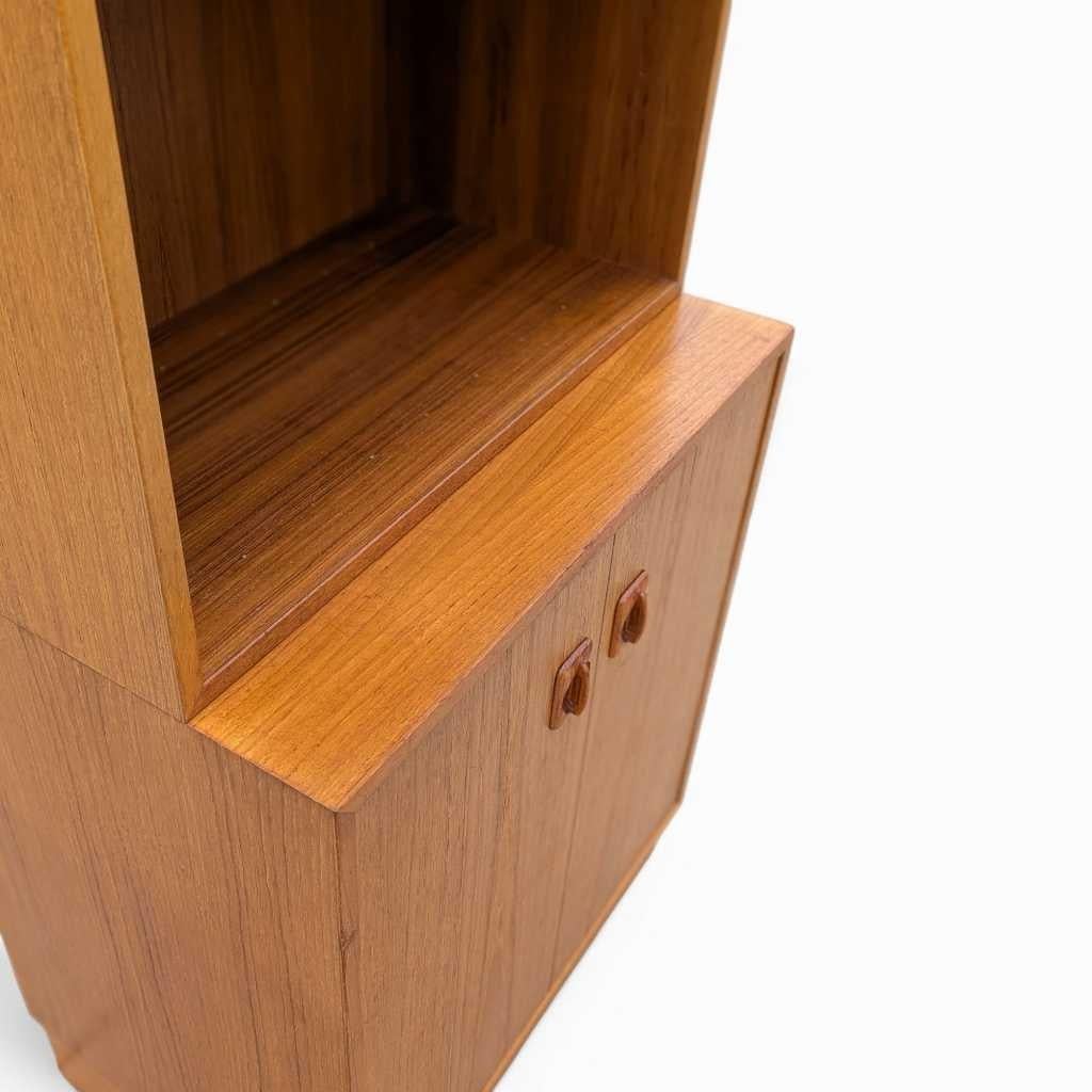 20th Century MCM Modular Upright Bookcase, Teak, Warm Finish, Denmark, c. 1960s For Sale