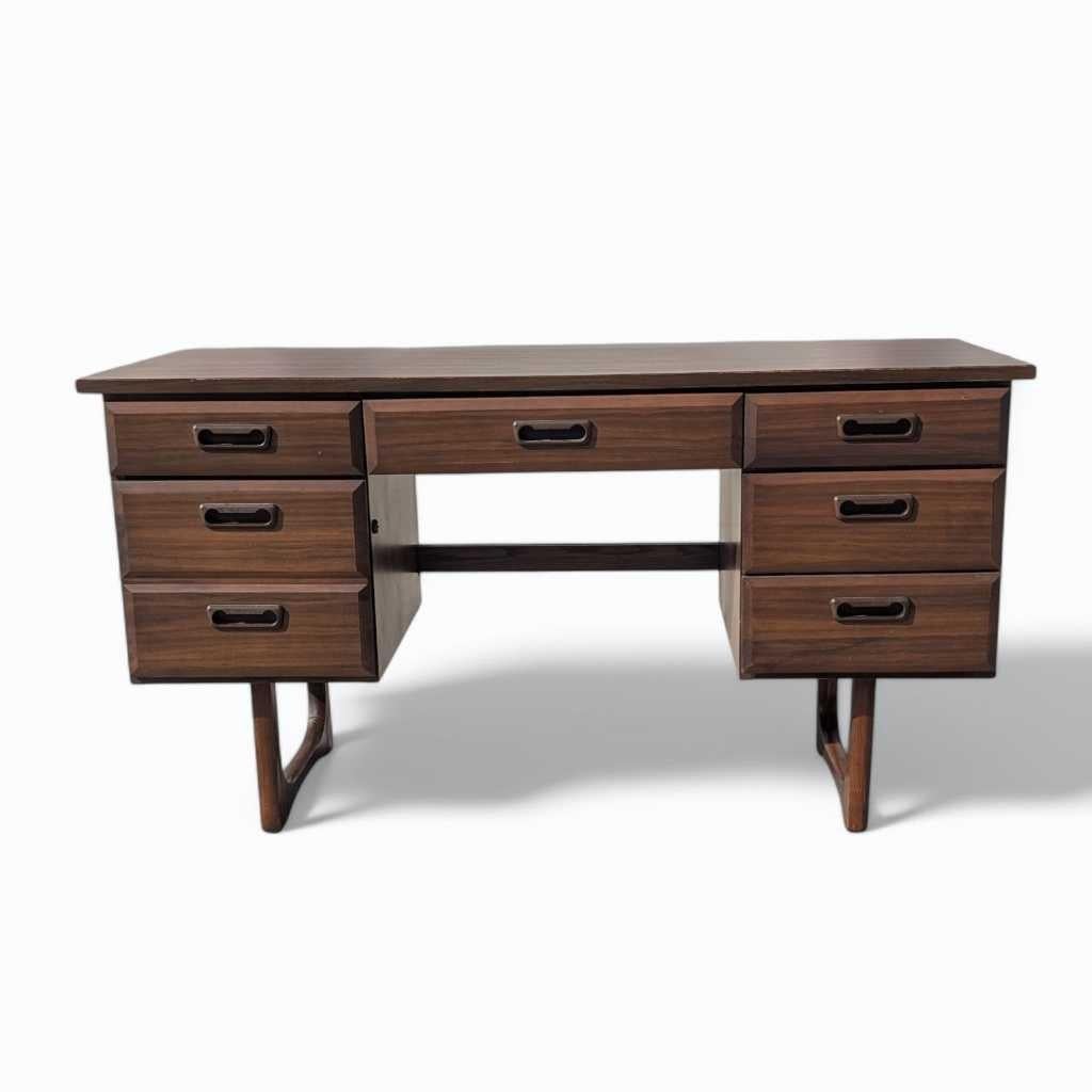 Scrivania di metà secolo con piano in laminato e base in Wood, Stati Uniti, 1960 ca. in vendita 12