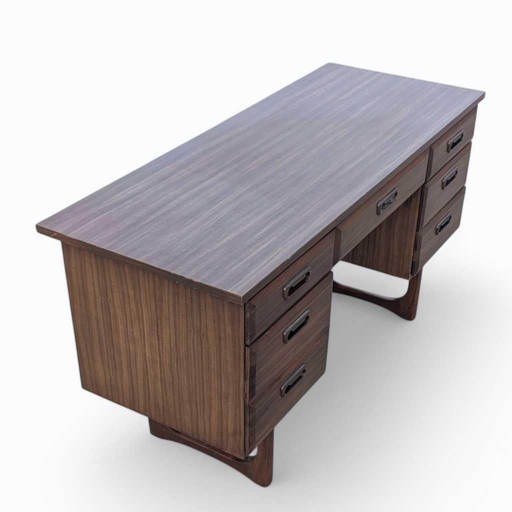 Scrivania di metà secolo con piano in laminato e base in Wood, Stati Uniti, 1960 ca. in vendita 5