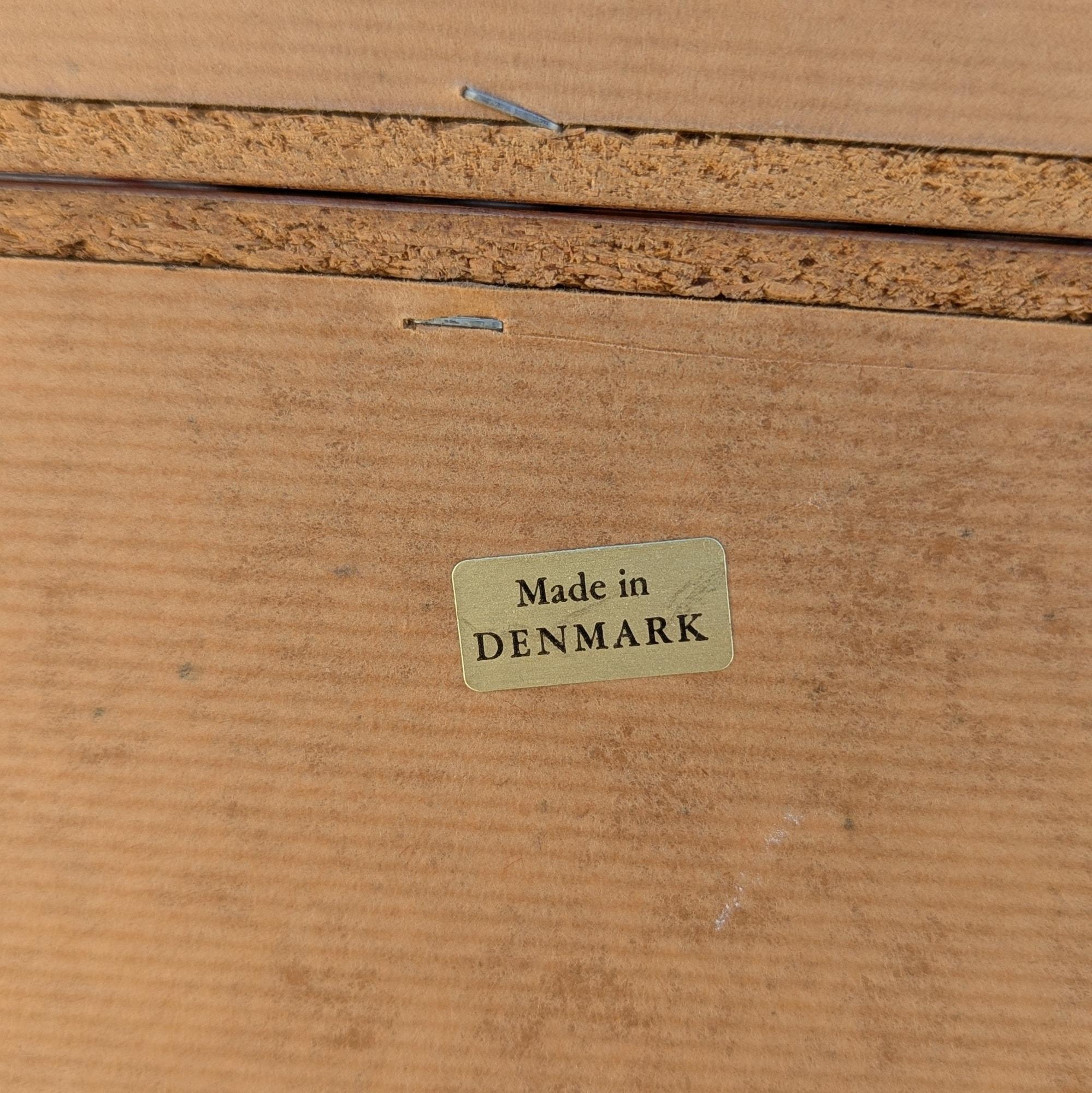 Libreria e mobile a parete in teak, impiallacciatura di teak, finitura calda, Danimarca, 1960 ca. In condizioni buone in vendita a Rancho Cucamonga, CA