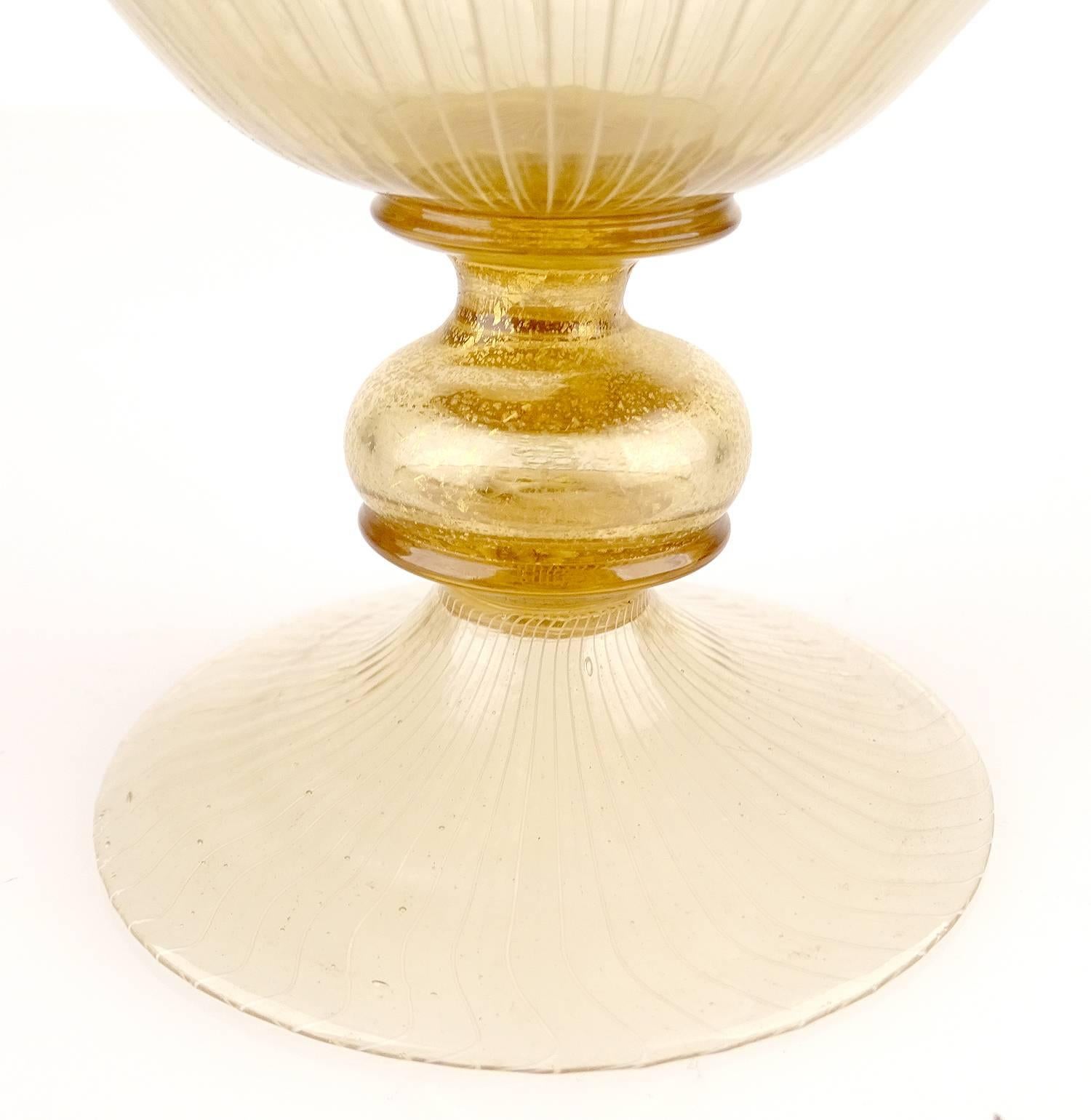 Mid-20th Century 1950s  Barovier Toso Murano Glass and Gold Vase Antique Amphora Design italian