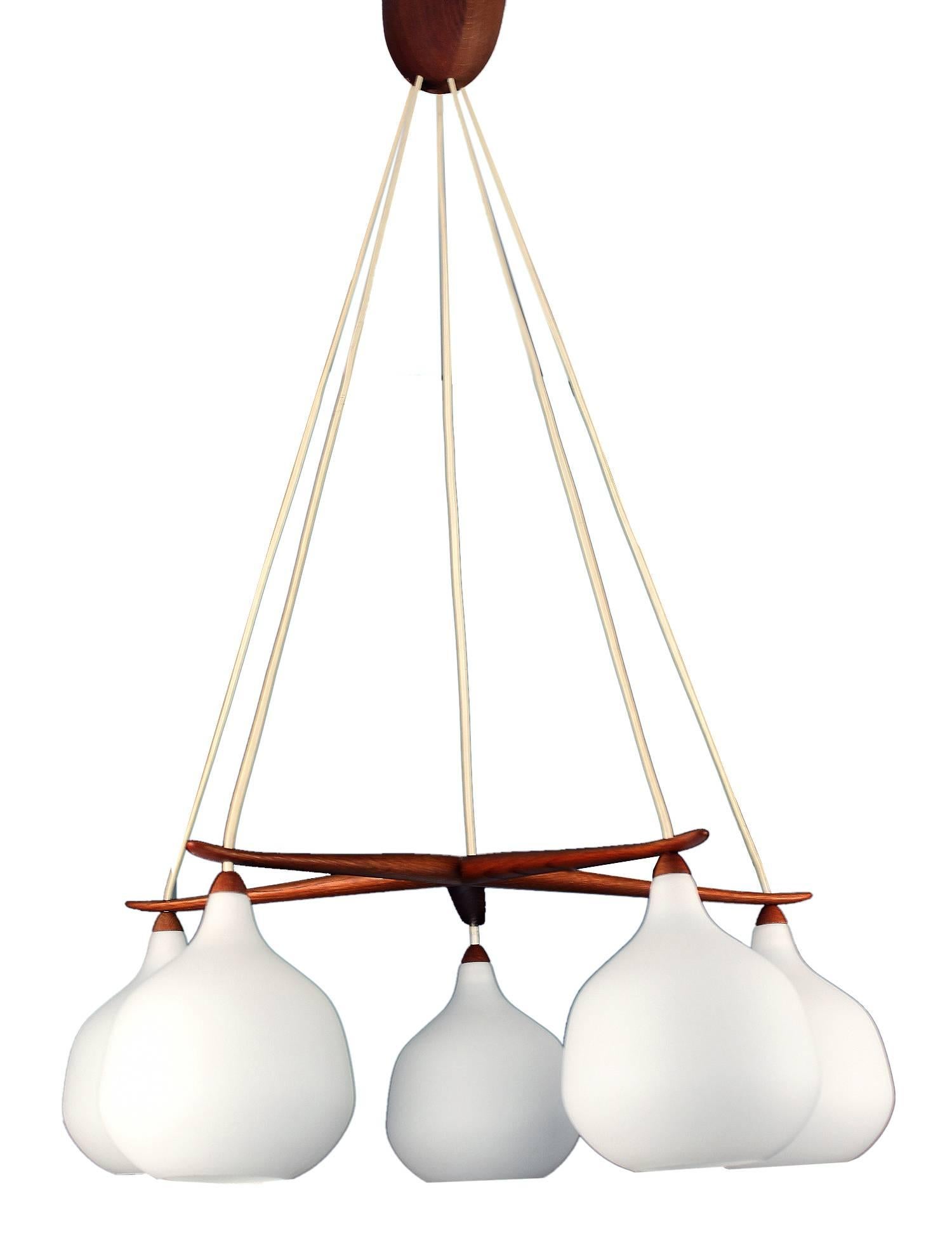Scandinavian Modern  Luxus Chandelier by Uno & Osten Kristiansson Glass Globes Lamp Danish Modern