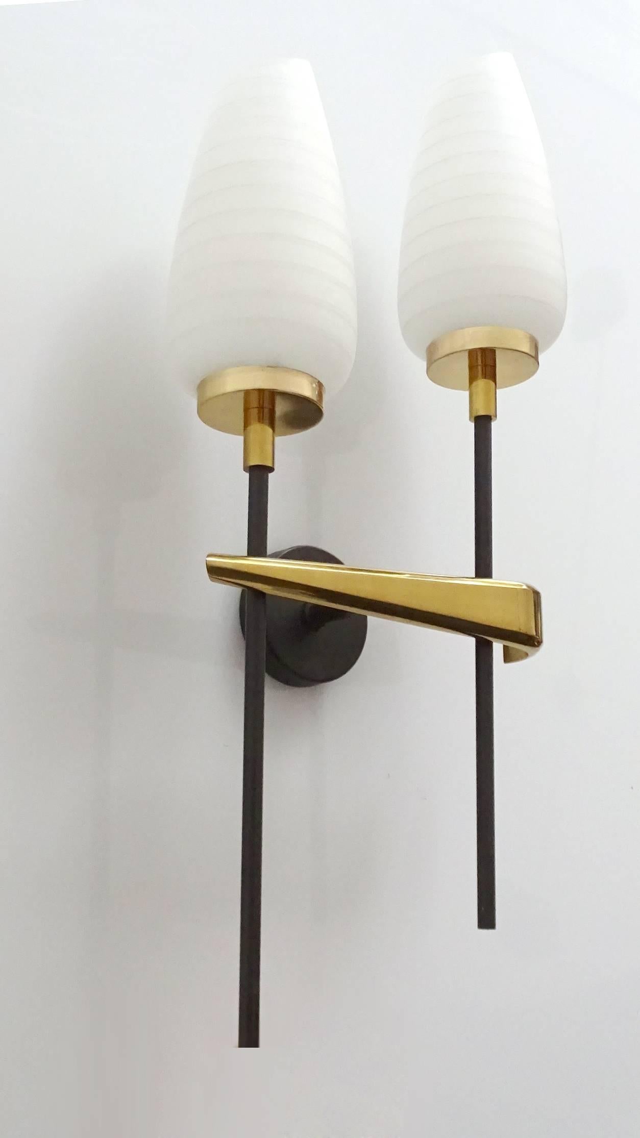 Mid-Century Modern Pair MidCentury Lunel Glass Brass Mirror Sconces Lights, Stilnovo  Gio Ponti Era