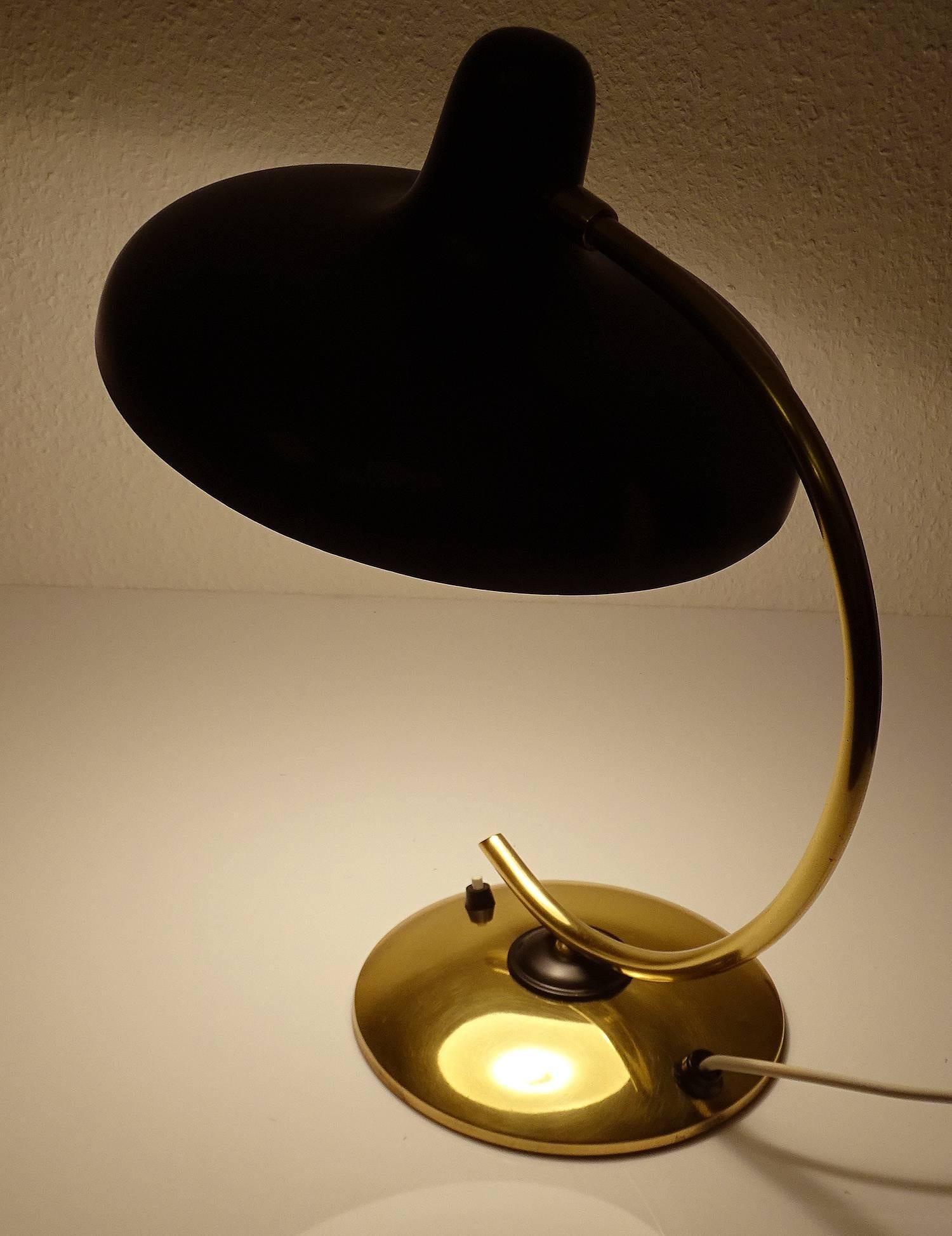 Mid-20th Century Large MidCentury Modern Lumen Brass Table Lamp, Stilnovo Style For Sale
