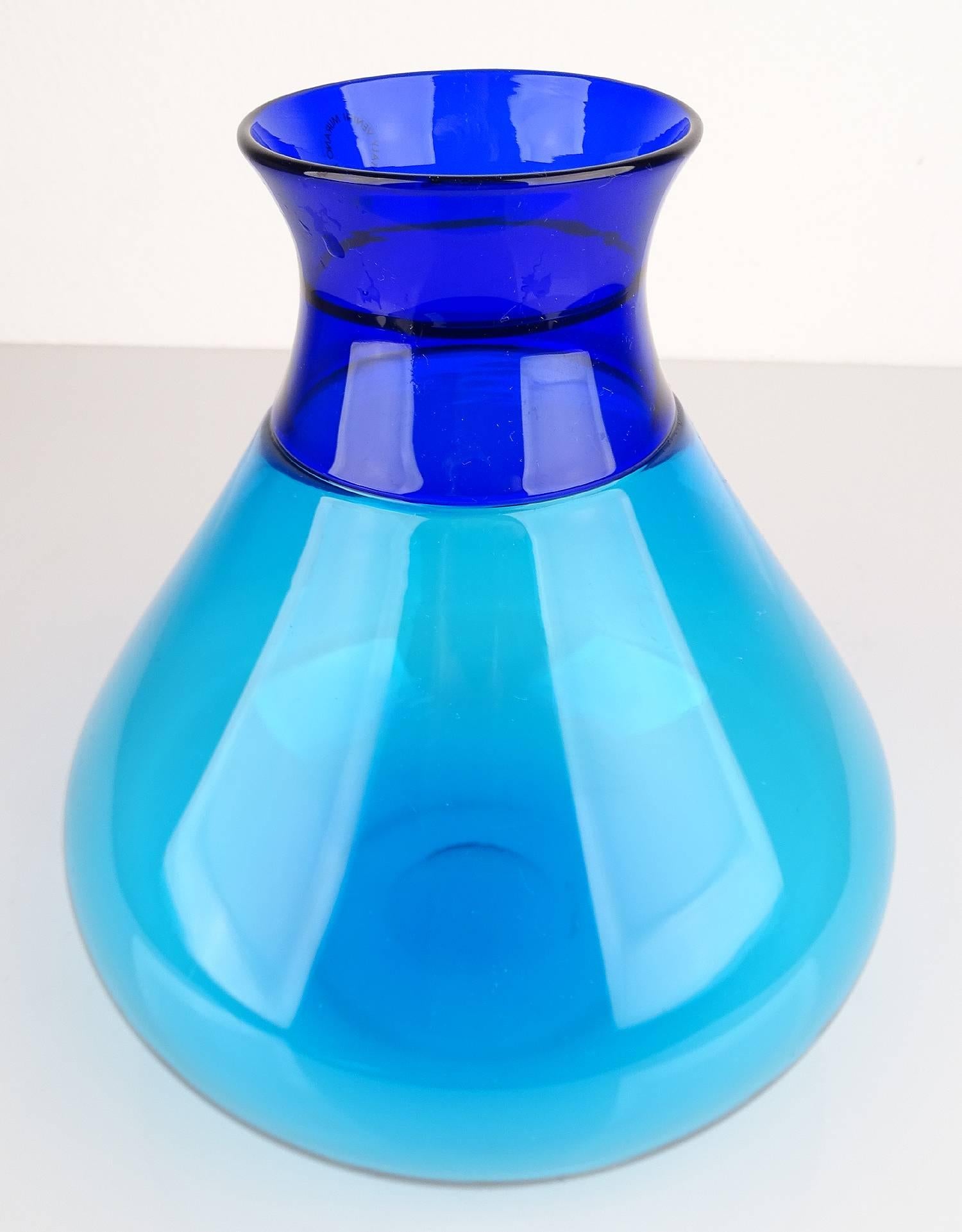 Mid-Century Modern  1991 Venini Murano Glass Vase,  Ludovico Santillana For Sale