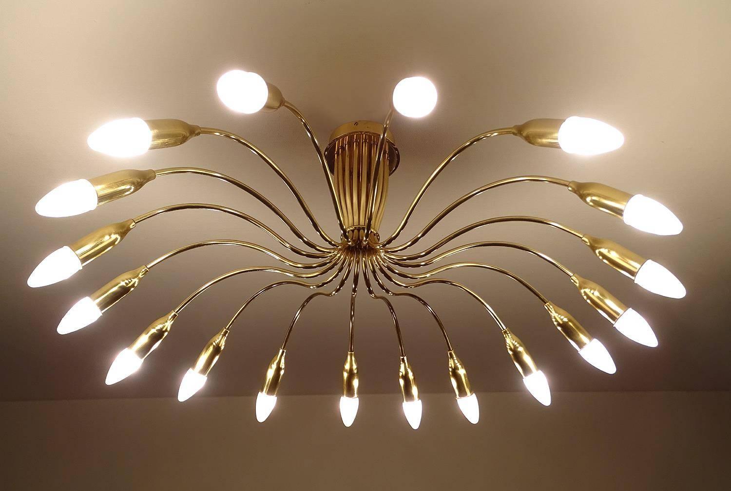 All our lights electricals are checked and tested with 110 and 220 Volts bulbs

Very large Kalmar mid century unburst flush light / chandelier featuring 18 curved arms,

Dimensions
14.17 in.H / 36 cmH
Diameter
33.46 in. (85 cm) (with bulbs)

18