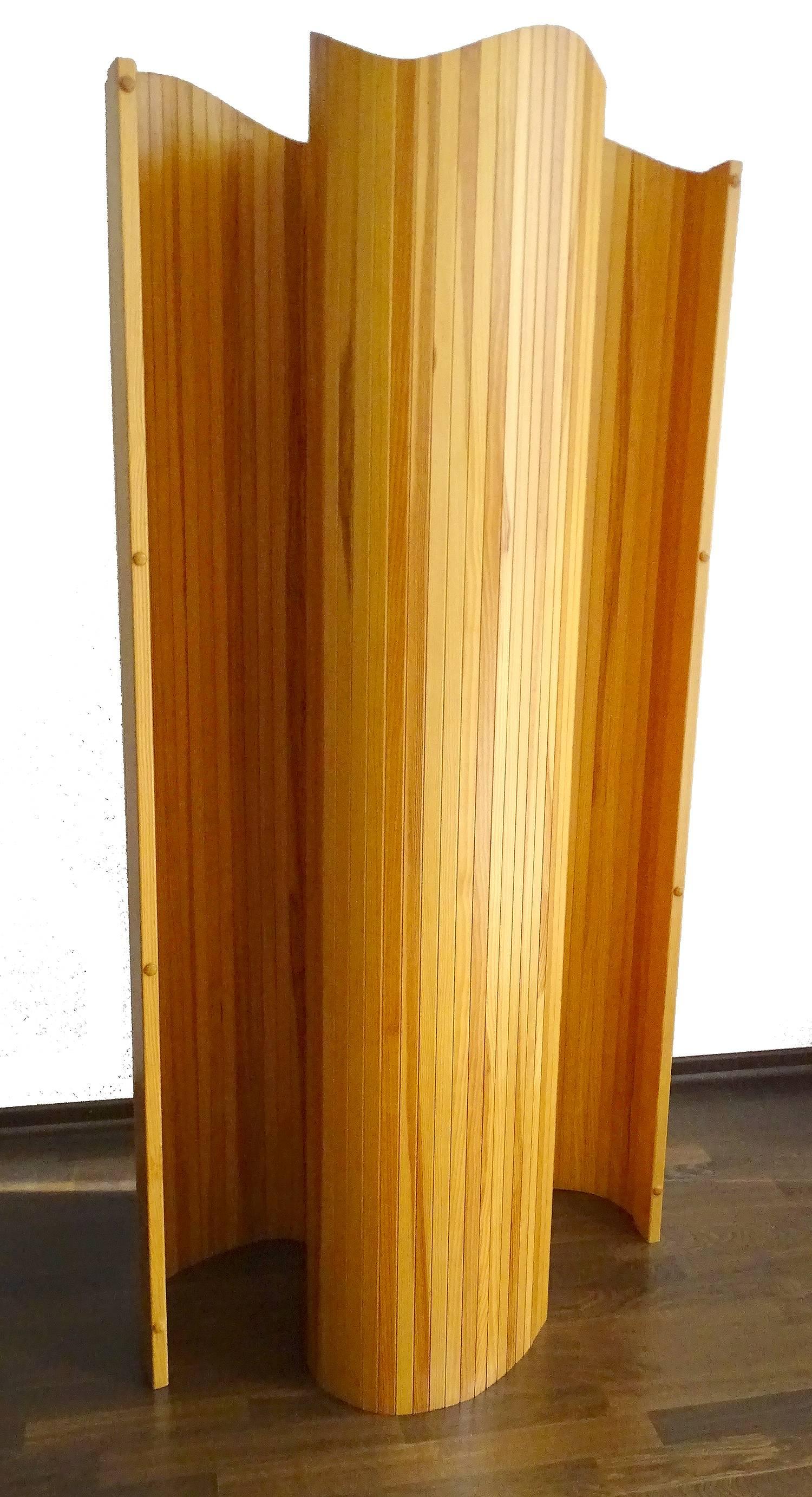 Mid-20th Century French Wood Tambour Divider  Screen,  1960s Modernist Undulating Design