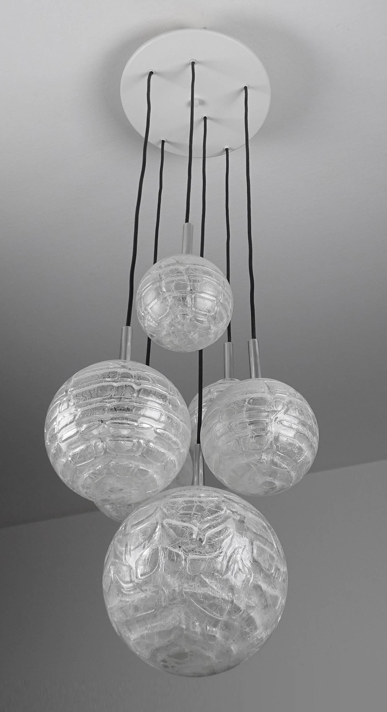 Late 20th Century Large Cacasde Design Doria Brass Glass Globes Chandelier Pendant Light 