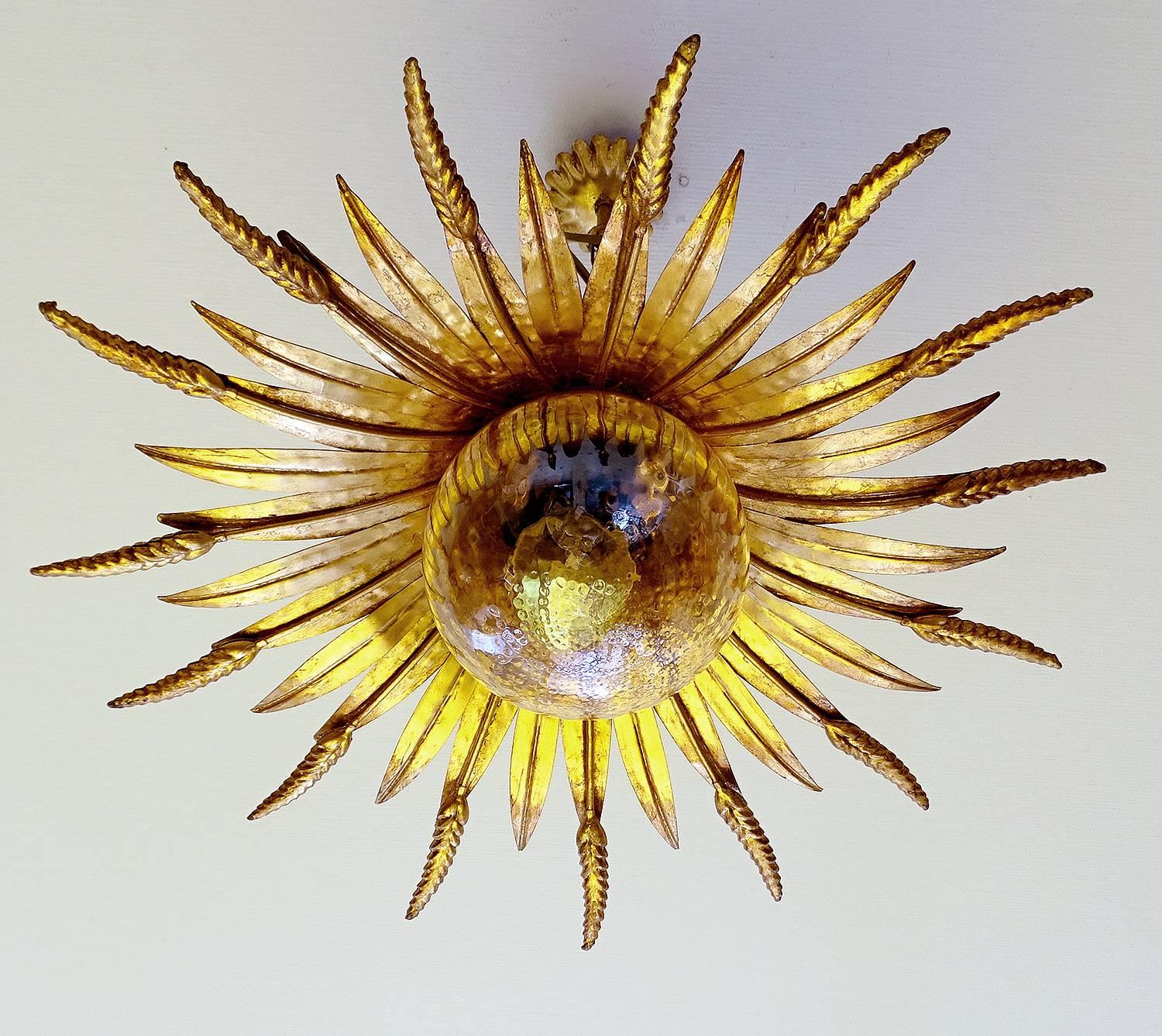 Large Wheat Sheaf Sunburst Design Chandelier, 1960s Modernist Pendant Lamp In Good Condition In Bremen, DE