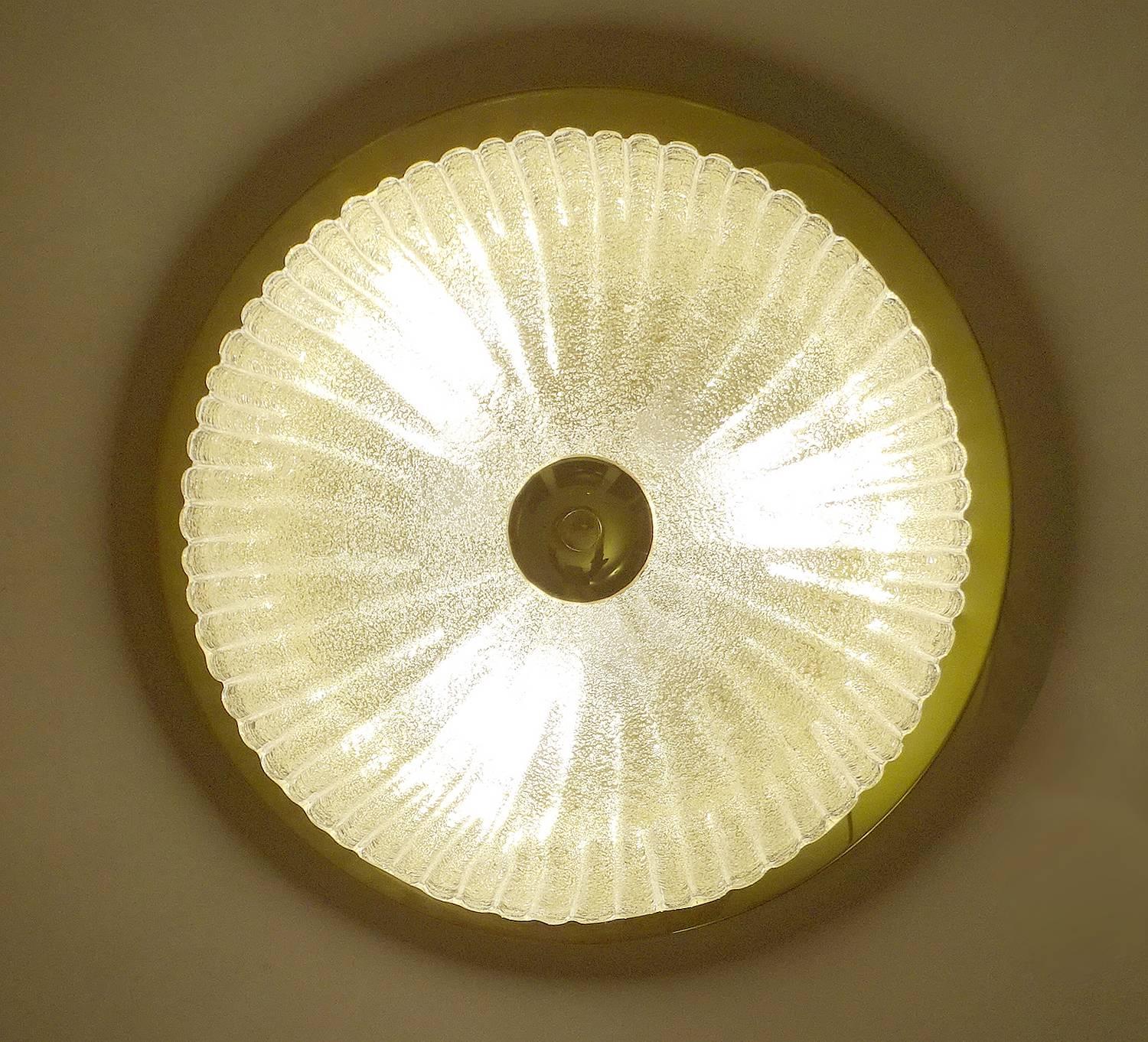 Late 20th Century Mid Century Barovier Toso Style Ribbed Glass Flush Chandelier, 1960s For Sale