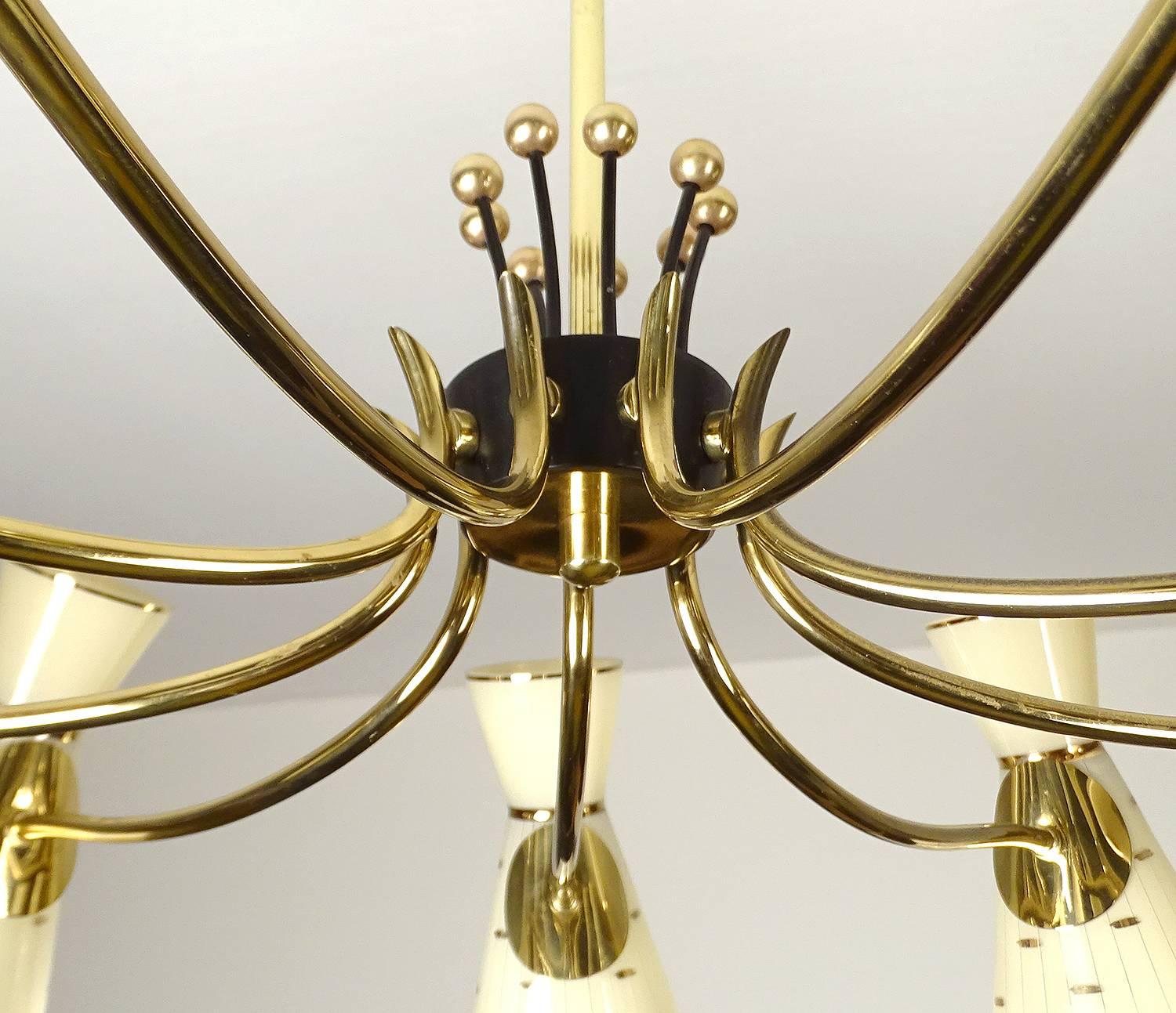 Mid Century Italian Diabolo Glass Brass Chandelier Pendant Light, Stilnovo Style For Sale 4