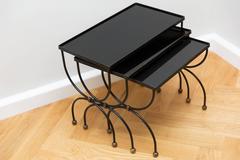 Ensemble de trois tables d'appoint, France, vers 1950