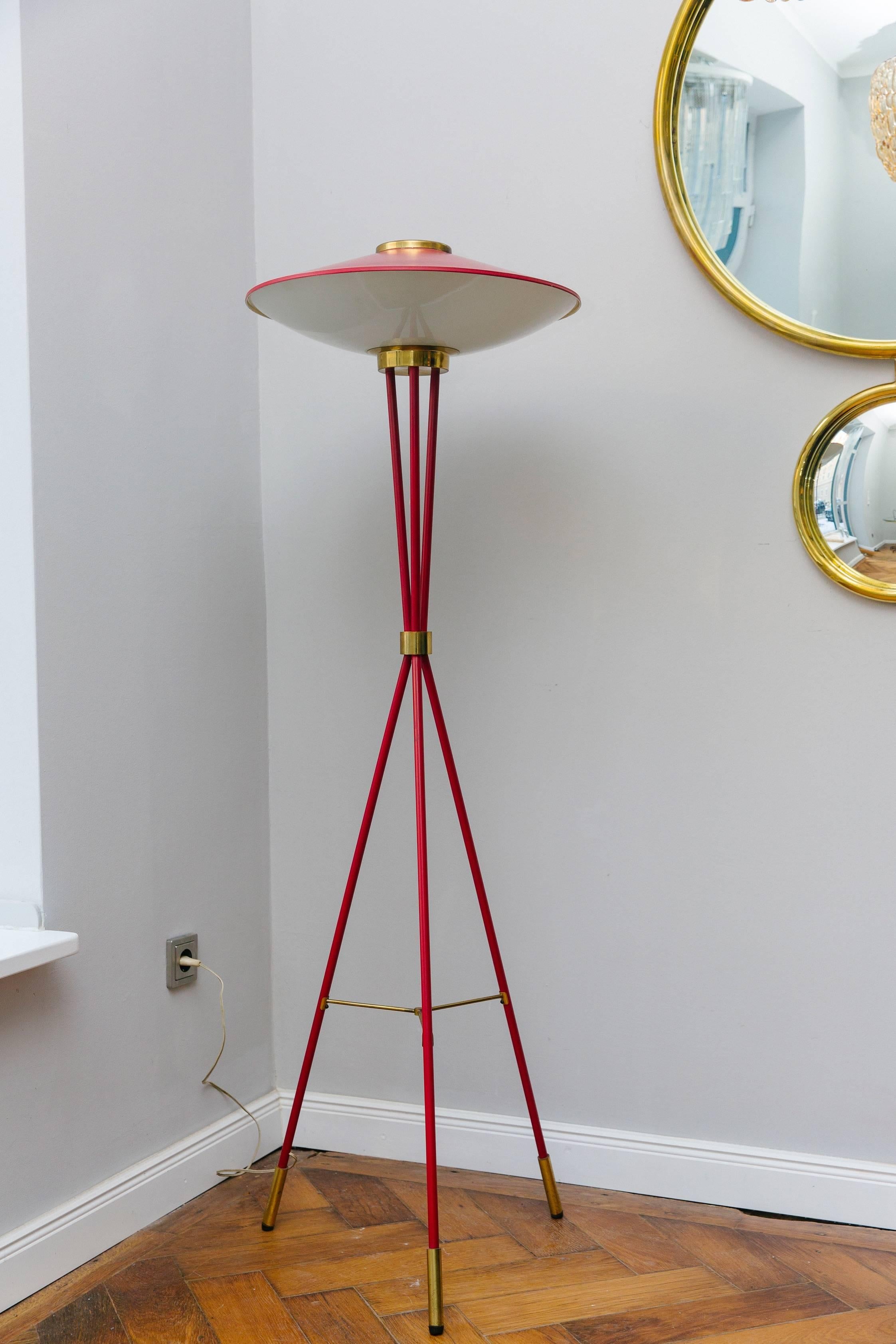 Rare floor lamp by Stilnovo, Italy, circa 1955, red lacquered metal legs, brass legs, brass elements, red lacquered metal shade and white opaline glass shade, original lacquered. Very good vintage condition, inside three bulbs, rewired.
Measures: