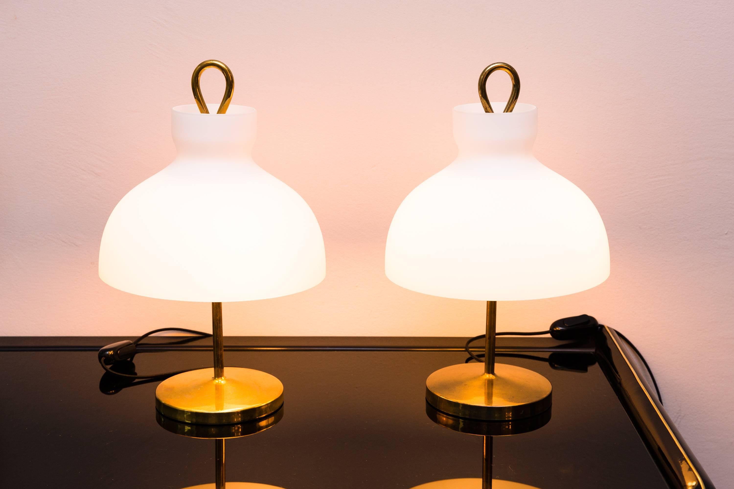 Mid-Century Modern Pair of Table Lamps by Ignazio Gardella, Model Arenzano LTA 3, Prod. Azucena