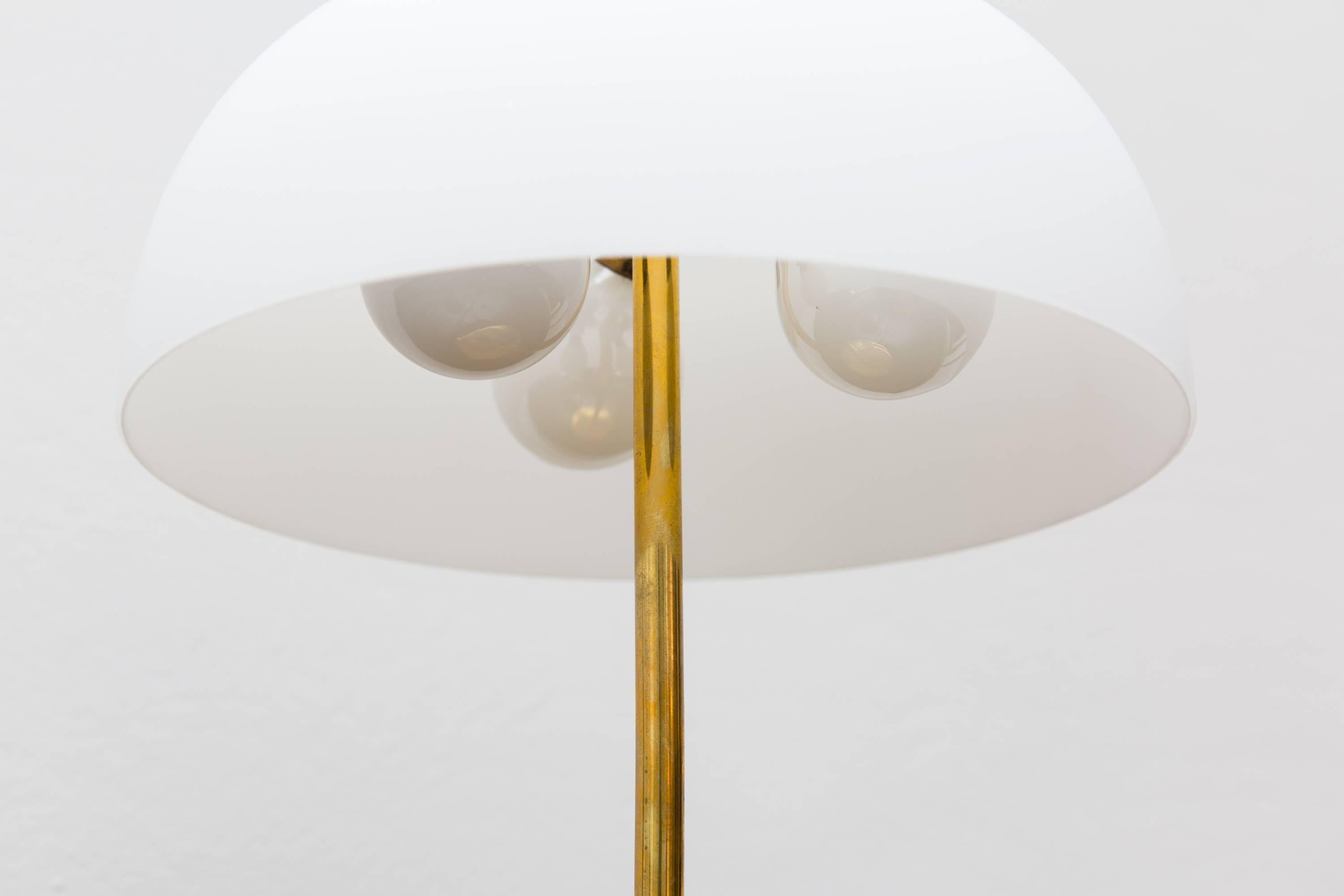Pair of Table Lamps by Ignazio Gardella, Model Arenzano LTA 3, Prod. Azucena 1