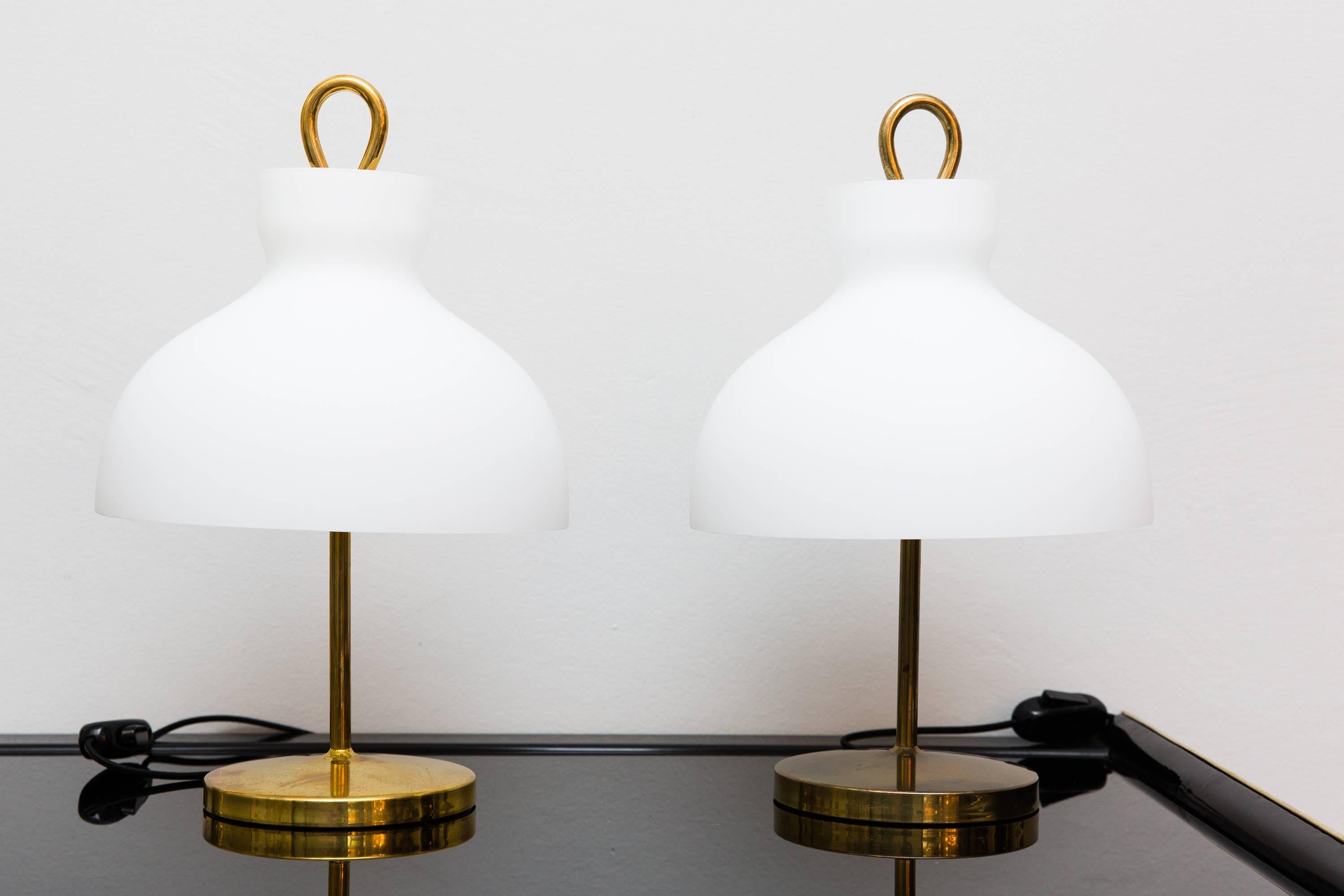 Pair of Table Lamps by Ignazio Gardella, Model Arenzano LTA 3, Prod. Azucena 2
