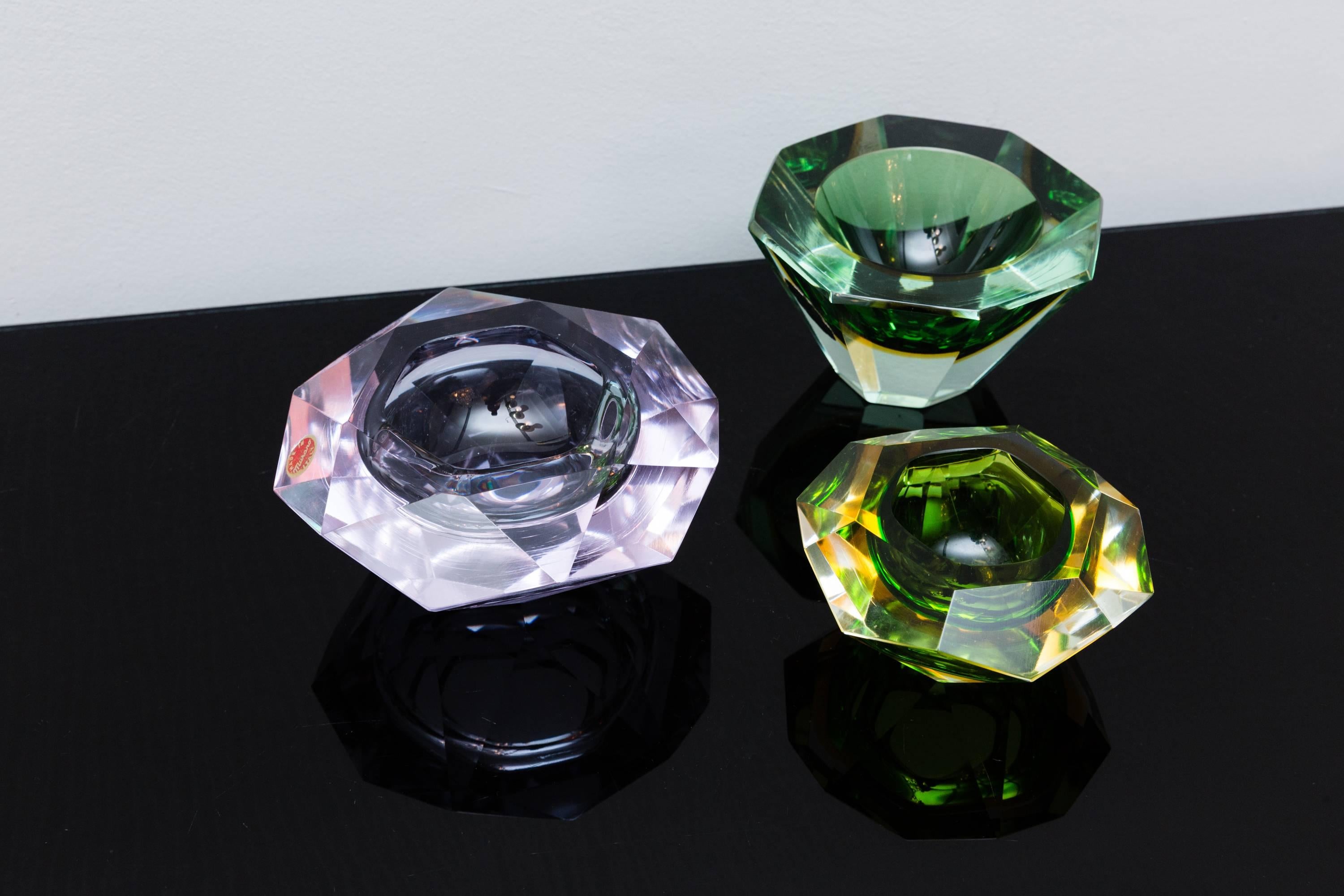 Set of Three Faceted Murano Glass Bowls, Prod. Sommerso For Sale 2