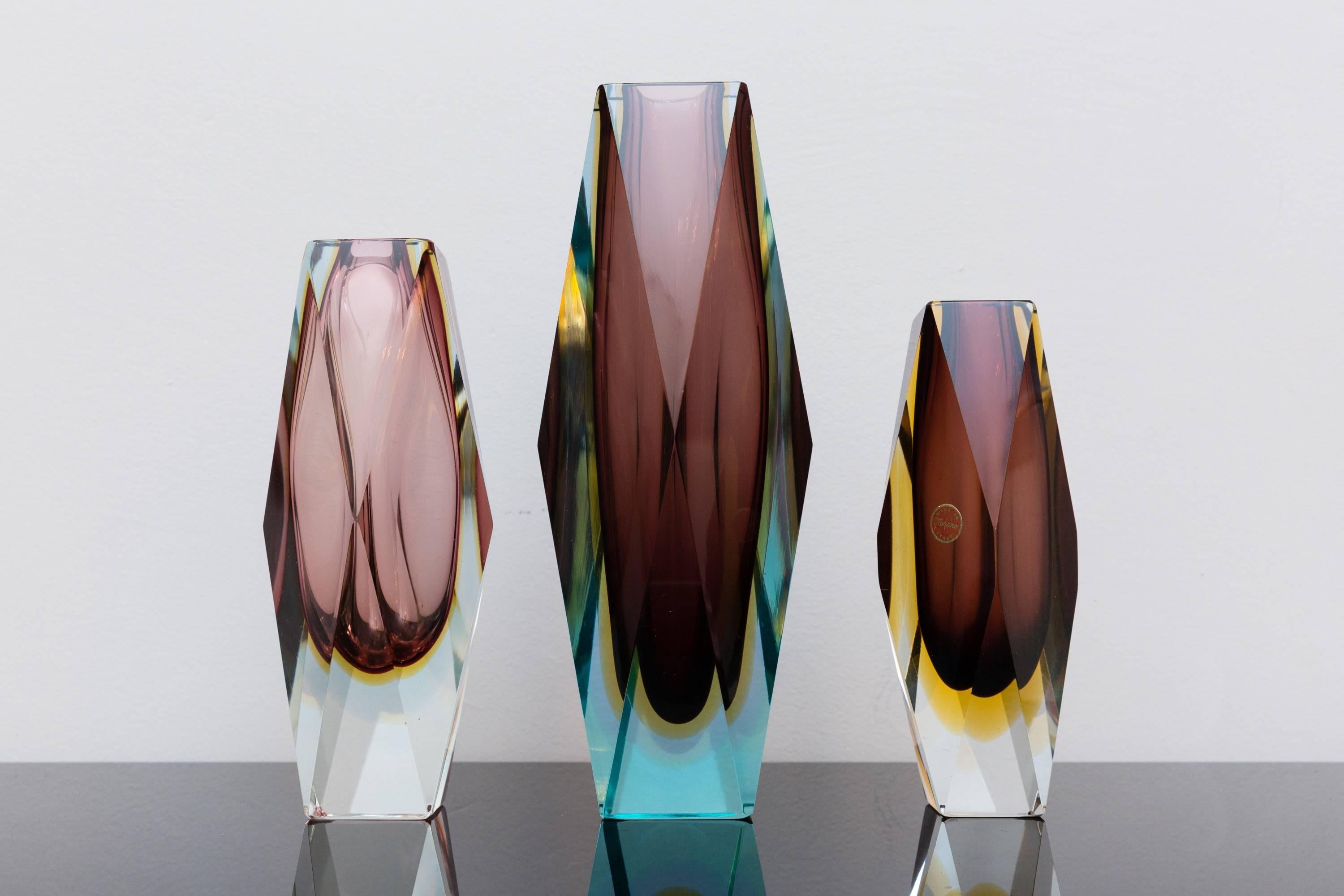 Mid-Century Modern Set of Three Faceted Murano Glass Vases by Sommerso, Italy, circa 1960