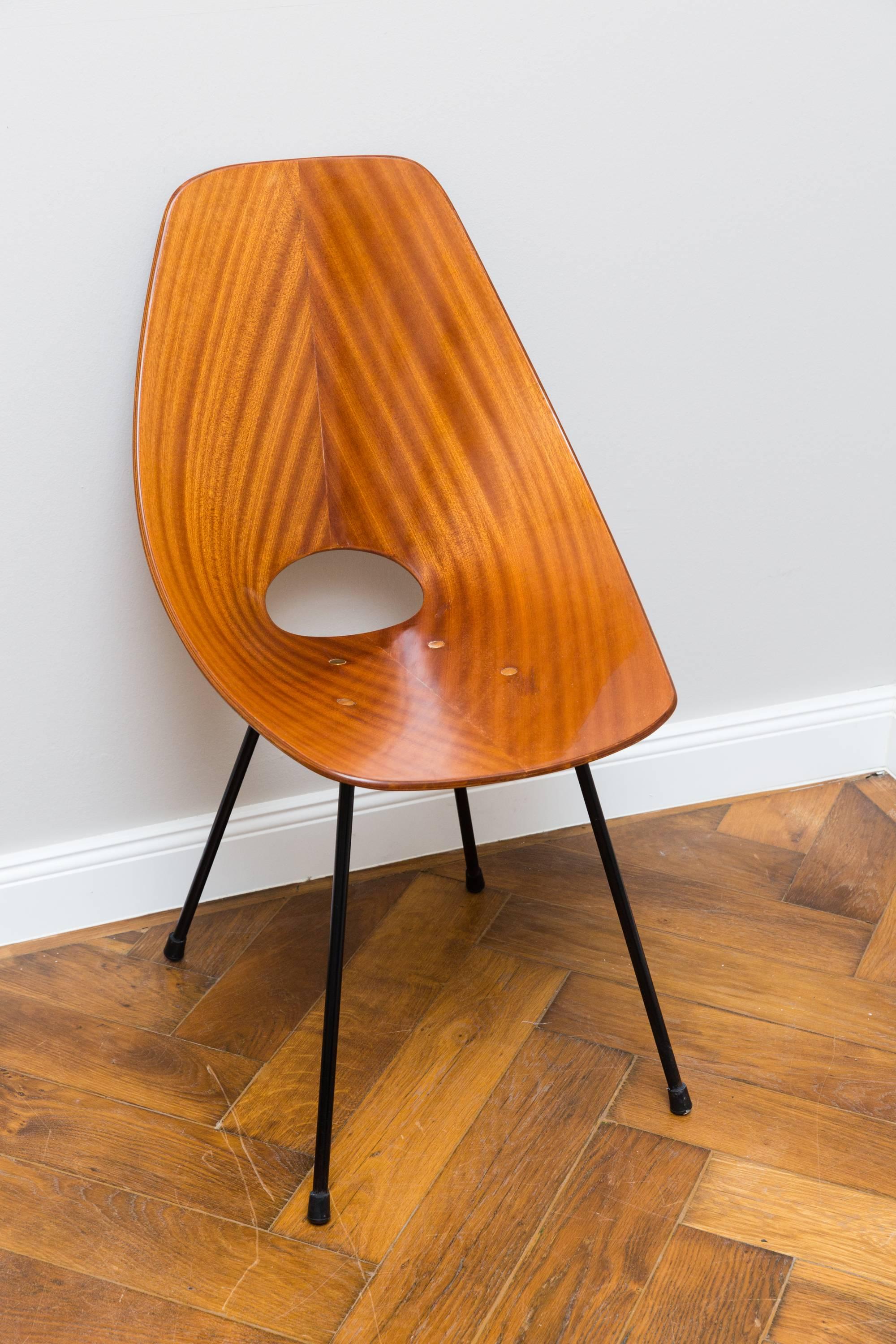 Vittorio Nobili Medea Chair, Rosewood, Italy, circa 1950 In Excellent Condition In Munich, DE