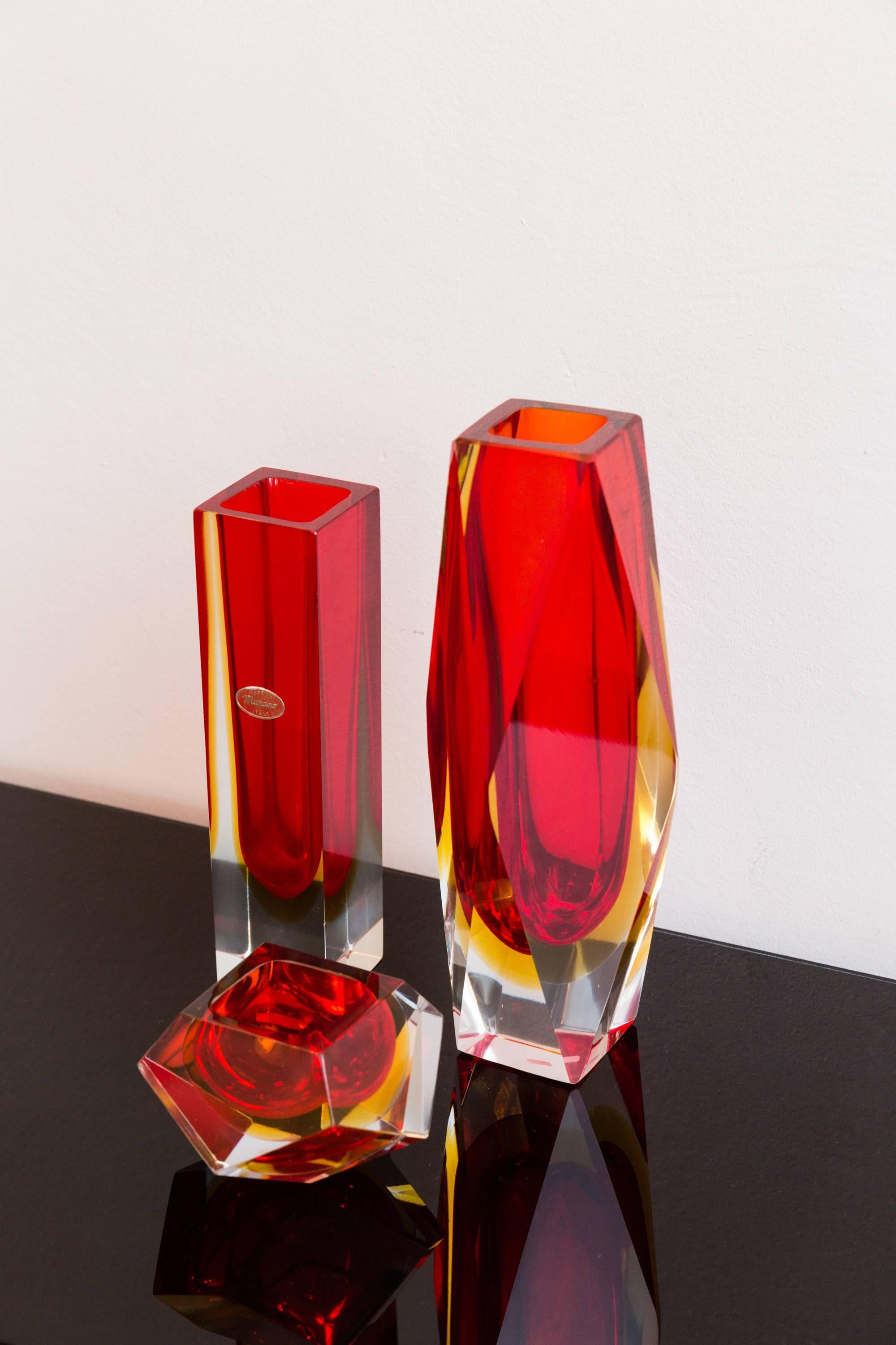 Mid-Century Modern Set of Three Red Color Murano Glass Vases, Prod Sommerso, Italy, circa 1960 For Sale