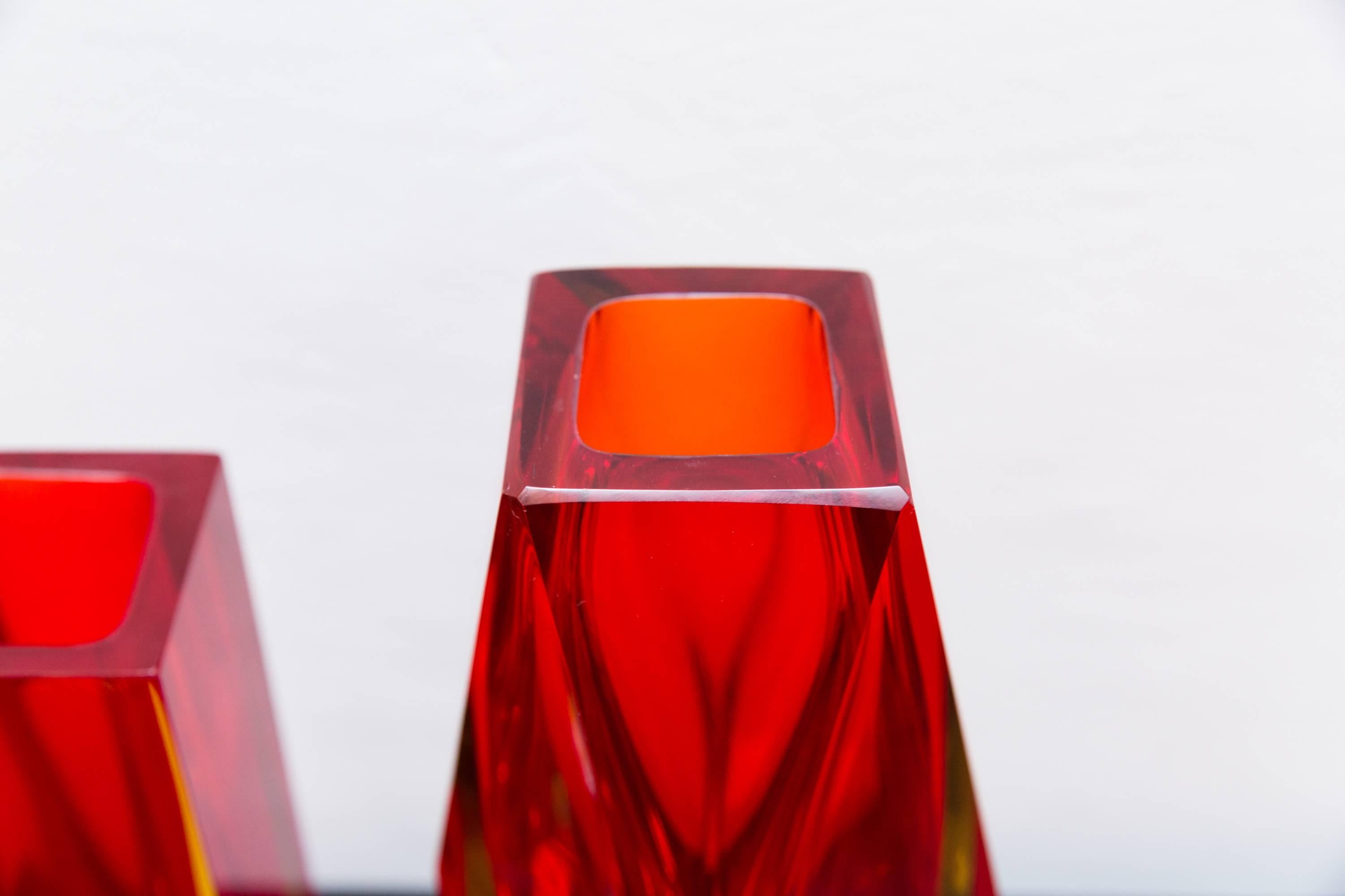 Set of Three Red Color Murano Glass Vases, Prod Sommerso, Italy, circa 1960 In Excellent Condition For Sale In Munich, DE