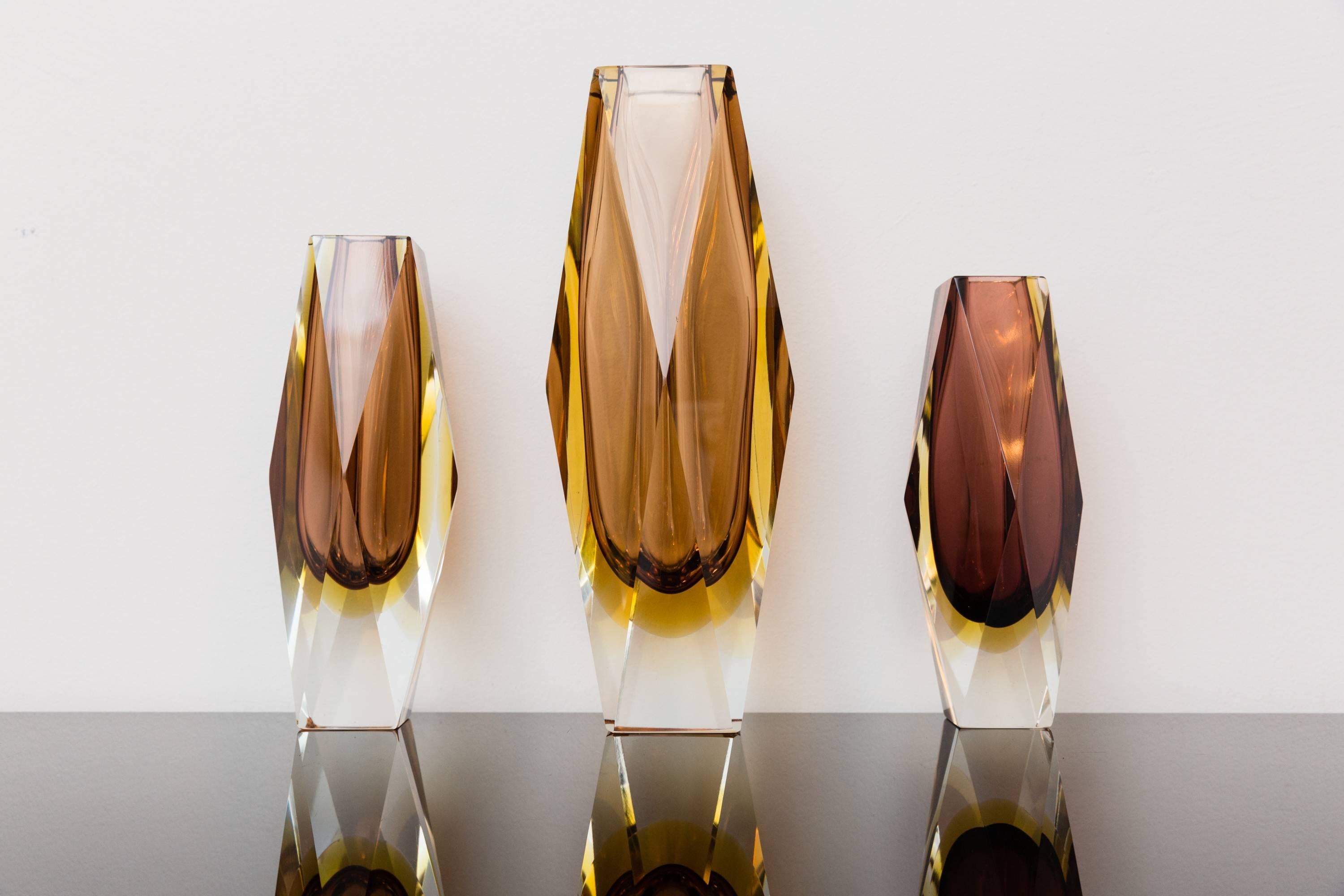 Italian Set of Three Murano Faceted Glass Vases by Sommerso, Italy, circa 1960 For Sale
