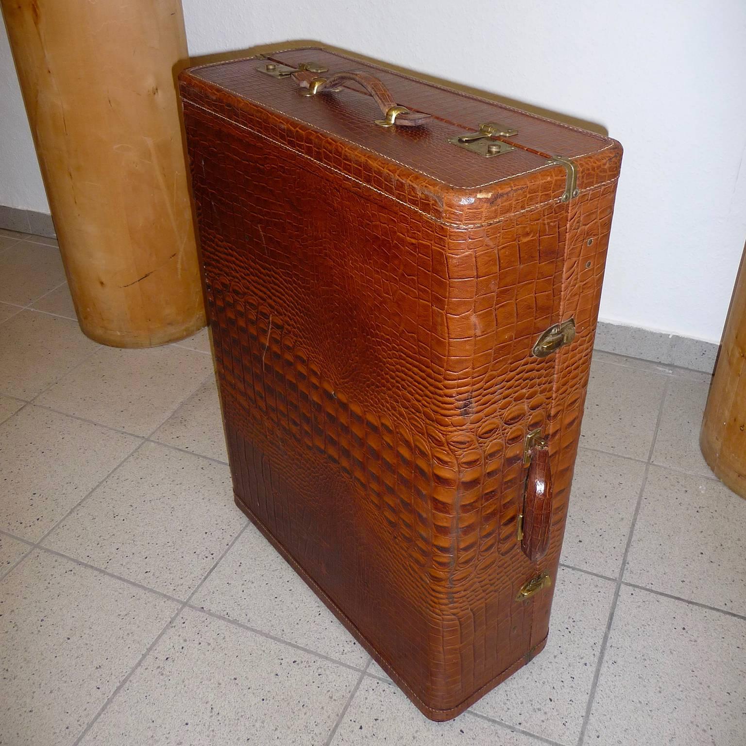 Canadian Vintage Genuine Leather Eveleigh Luggage in Alligator Look