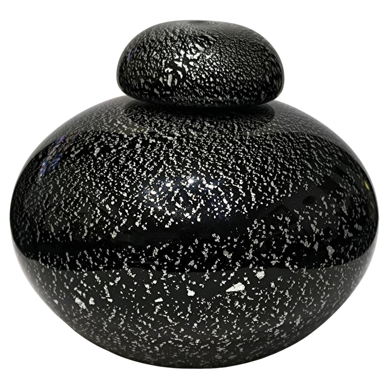 Vase en verre de Murano noir et argent avec couvercle, par Seguso Vetri d'Arte