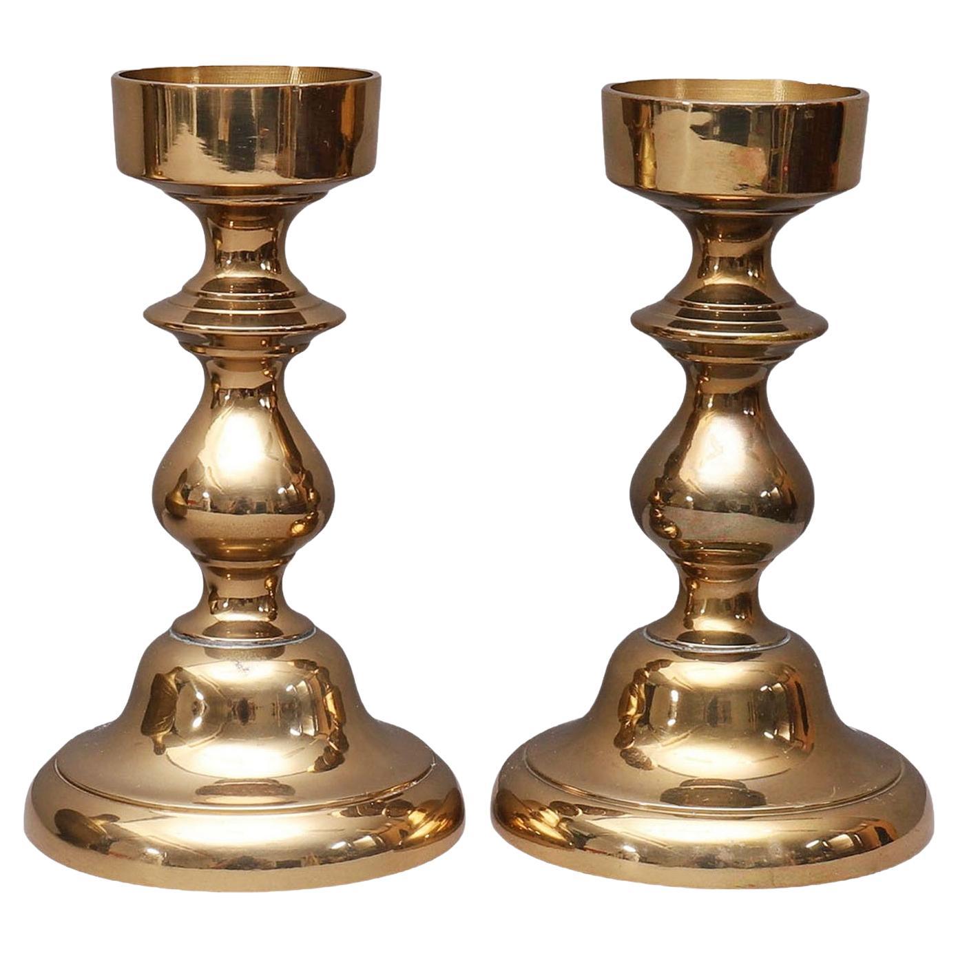 Pareja de Candelabros de Bronce Macizo, Mediados de Siglo, Candelabros de Manto