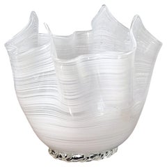 Vaso a fazzoletto in vetro artistico di Murano originale in Lattimo Filigrana con lamina d'oro