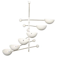 Orbital Six Arms Ausgewogener anpassbarer italienischer Kronleuchter aus Messing und Lack