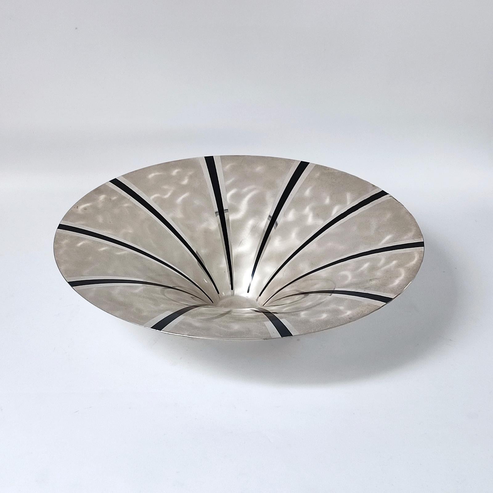 Ciotola Art Deco grande WMF Ikora placcata in argento, pezzo centrale In condizioni buone in vendita a Bochum, NRW