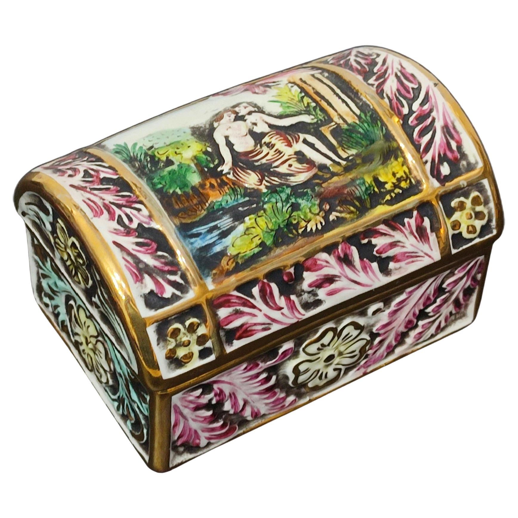 Coffre en porcelaine de Capodimonte, boîte à bijoux, Italie Milieu du XXe siècle