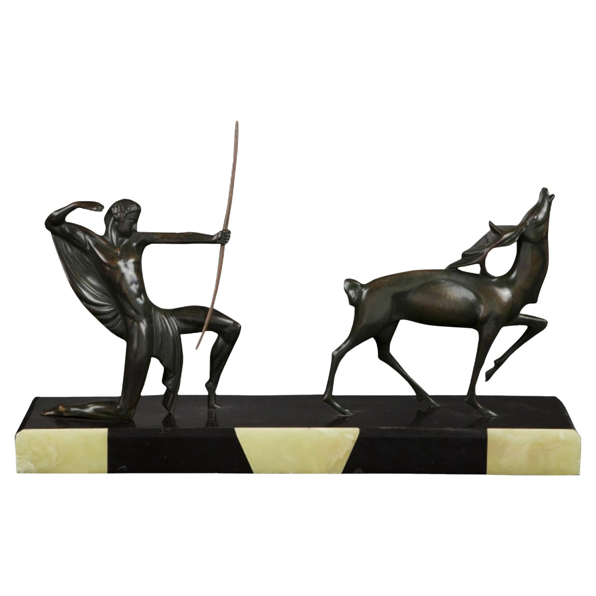 Michel Decoux, "La Chasse" - Scultura francese in bronzo patinato Art Deco, 1920 ca. in vendita