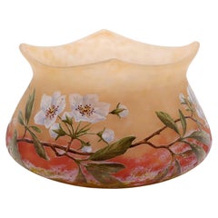 Daum Nancy Cameo Glass Vase 'Branches de pommier en fleurs', France circa 1905