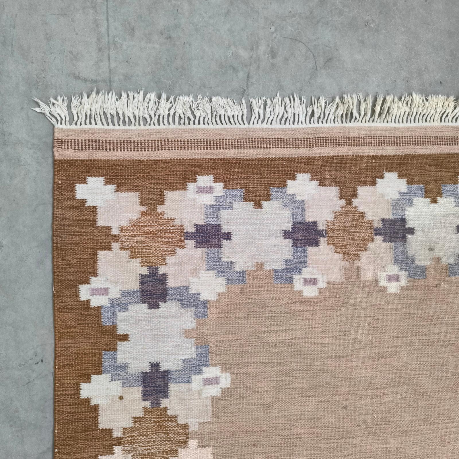 Vintage Swedish Wool Carpet by Git Gransjö Carlsson, Signed “GG” For Sale 5