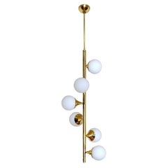 Pendentif à 6 lumières en laiton et verre opalin de style italien du milieu du siècle, Stilnovo
