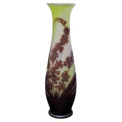 Vaso in vetro cammeo di Emile Gallé con motivo di orchidea Oncidium Nancy Francia 1894-1904