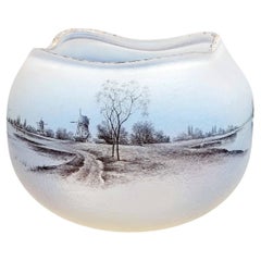 Emaillierte und säuregeätzte Glasvase von Daum Nancy, „Holländische Landschaft“