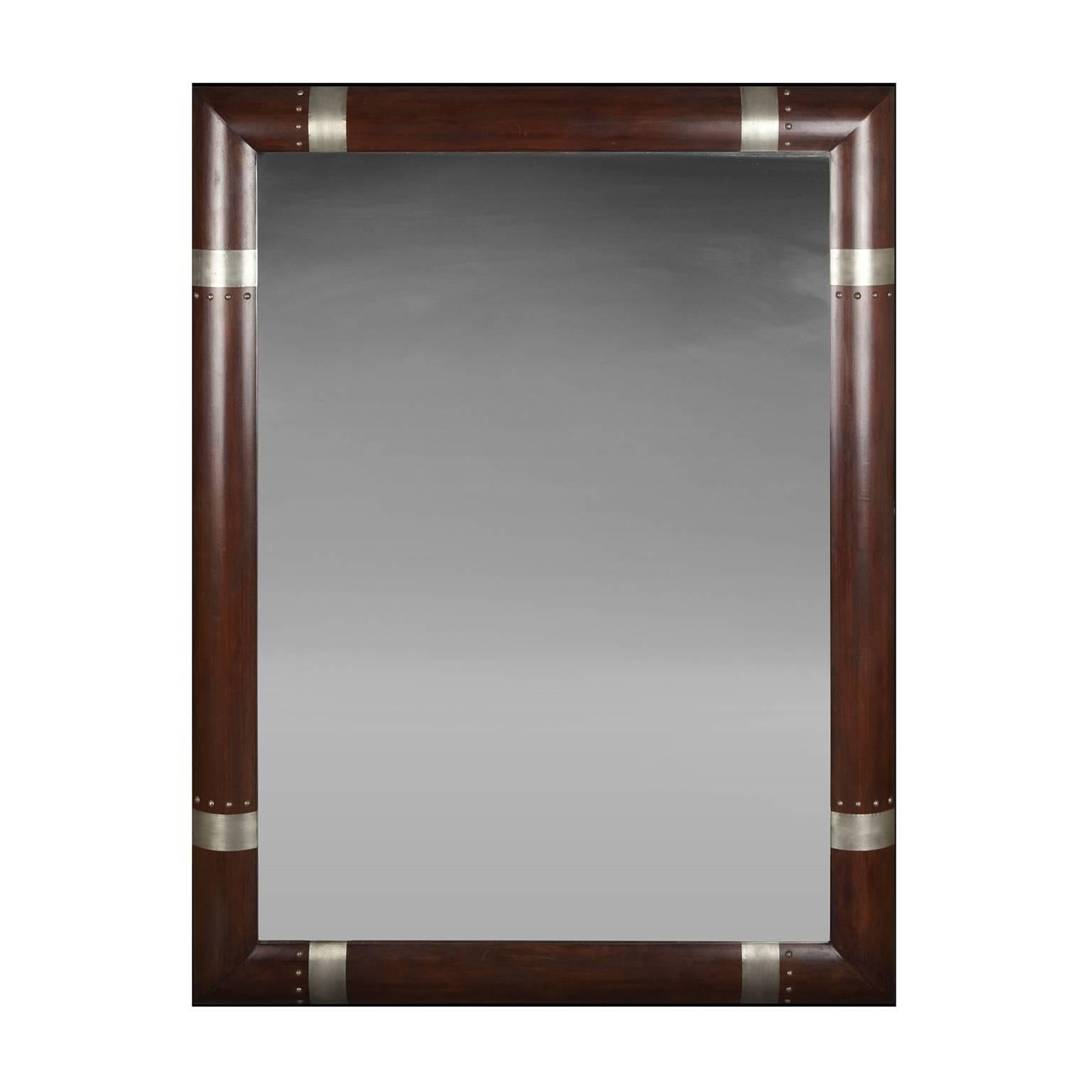 Laqué Miroir moderniste avec cadre en bois et motifs incrustés argentés en vente