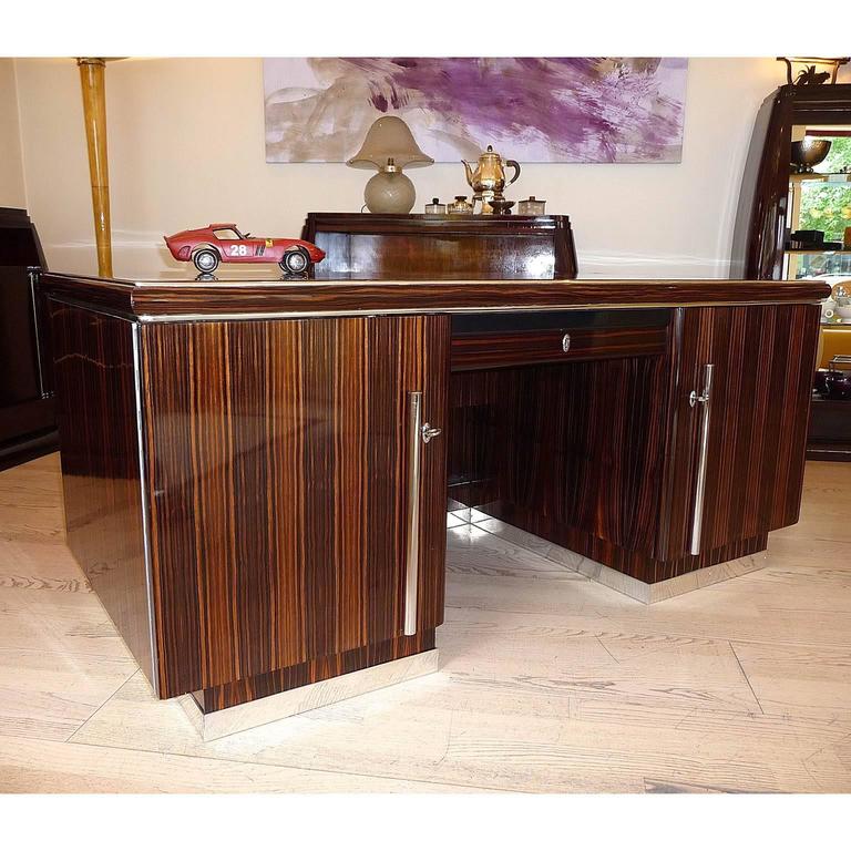 Makassar_desk_04_l