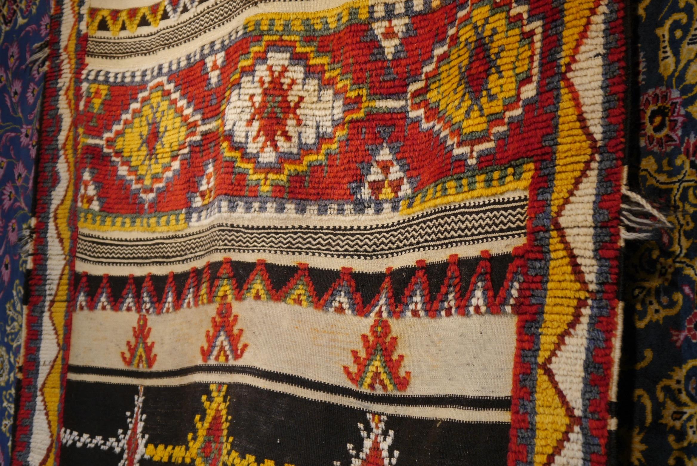 Vintage North African Berber Long Rug In Good Condition In Lohr, Bavaria, DE