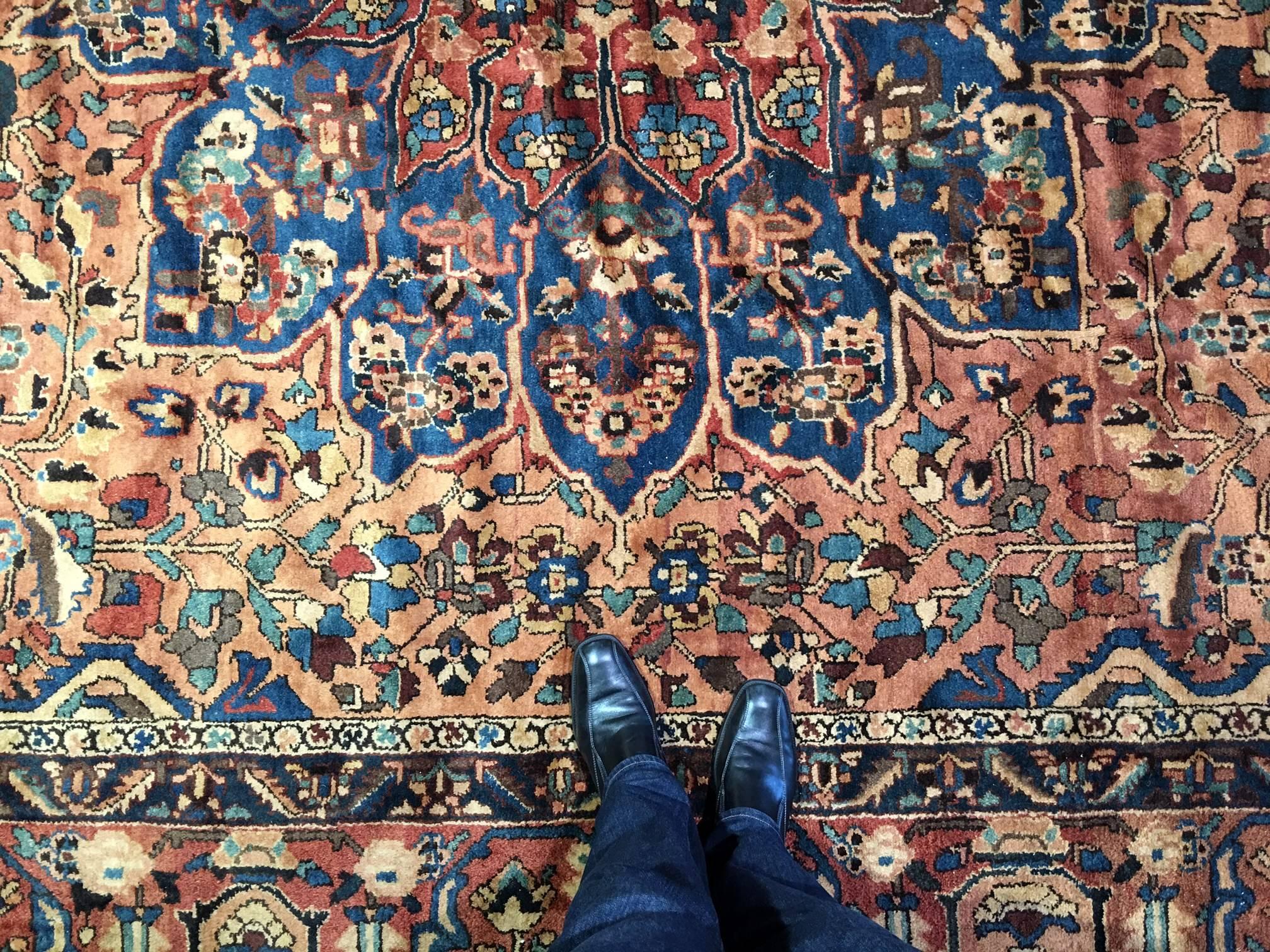 Oversize Antique Bakhtiari Carpet In Good Condition In Lohr, Bavaria, DE