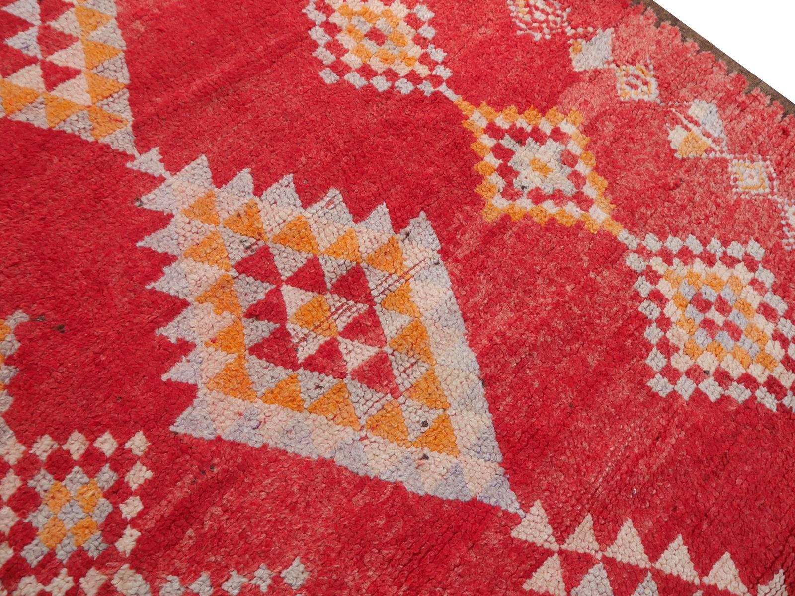 Large North African Vintage Tribal Red Berber Rug Carpet Boujad Rhamna In Excellent Condition In Lohr, Bavaria, DE