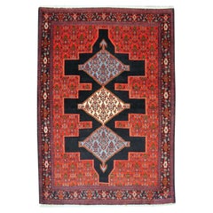 Tapis tribal vintage noué à la main Midcentury