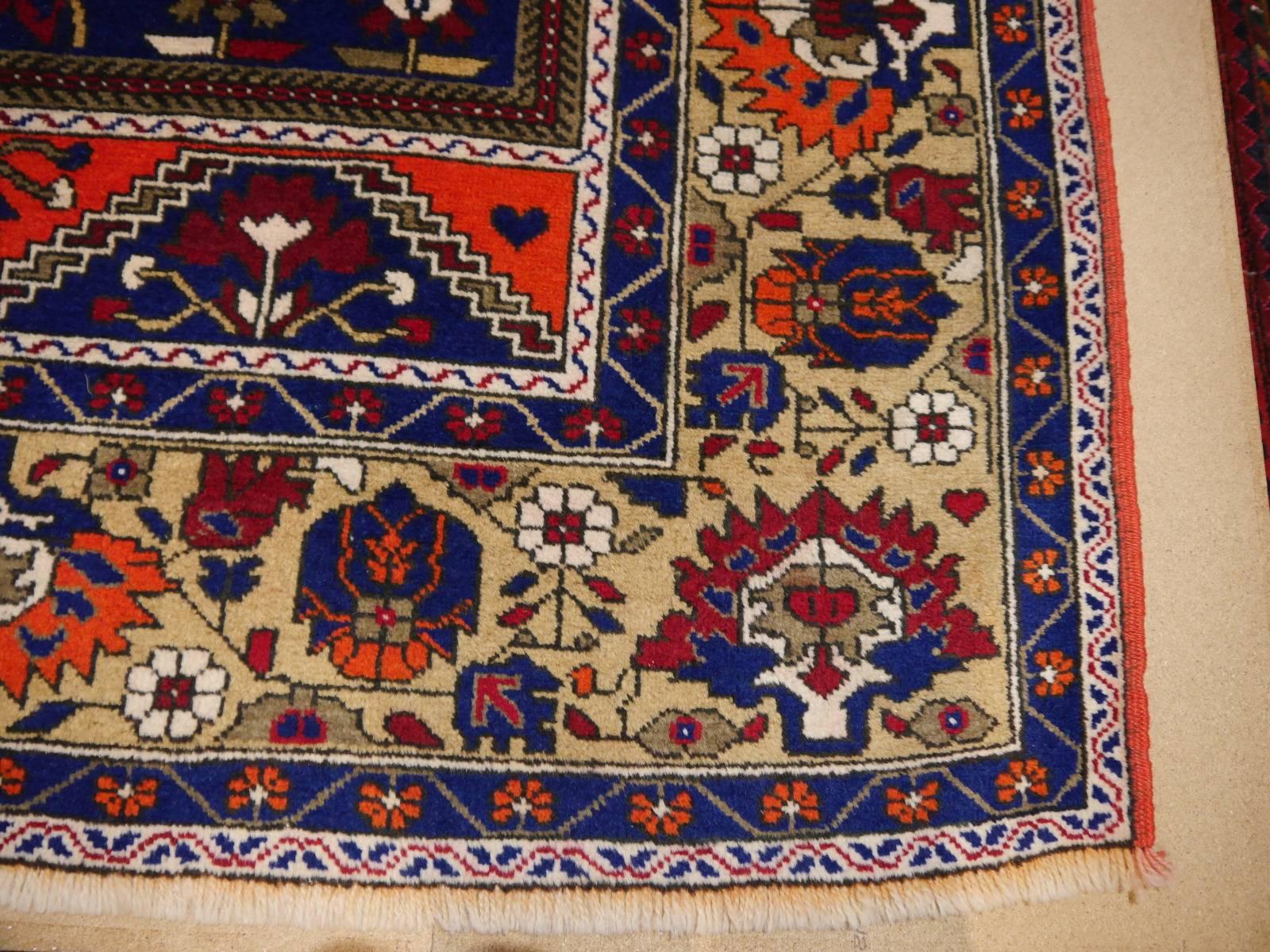 Vintage Turkish Taspinar Rug hand knotted blue and orange In Good Condition For Sale In Lohr, Bavaria, DE